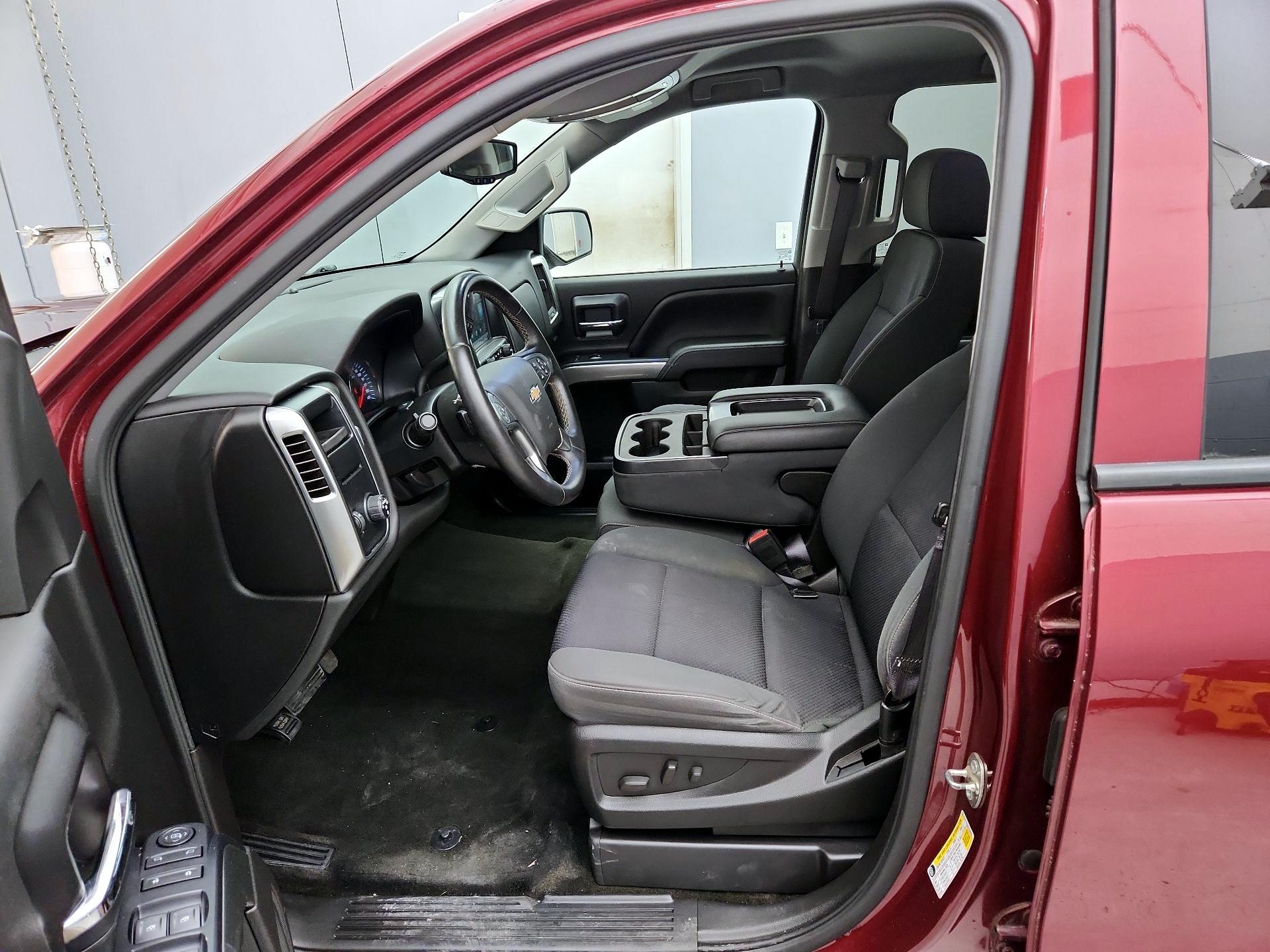 Thumbnail: 2015 Chevrolet Silverado 1500 - 11