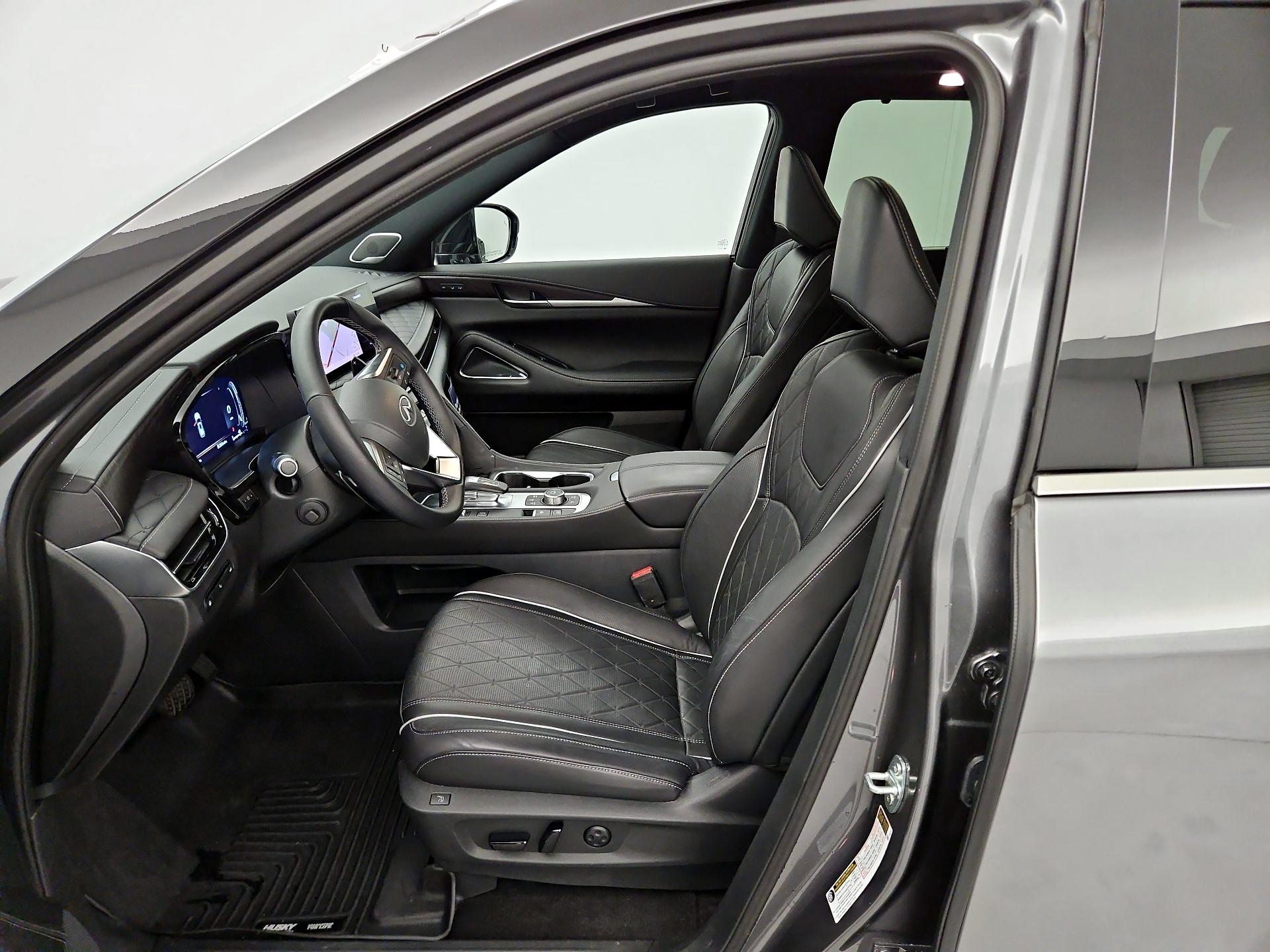 Thumbnail: 2025 INFINITI QX60 - 11