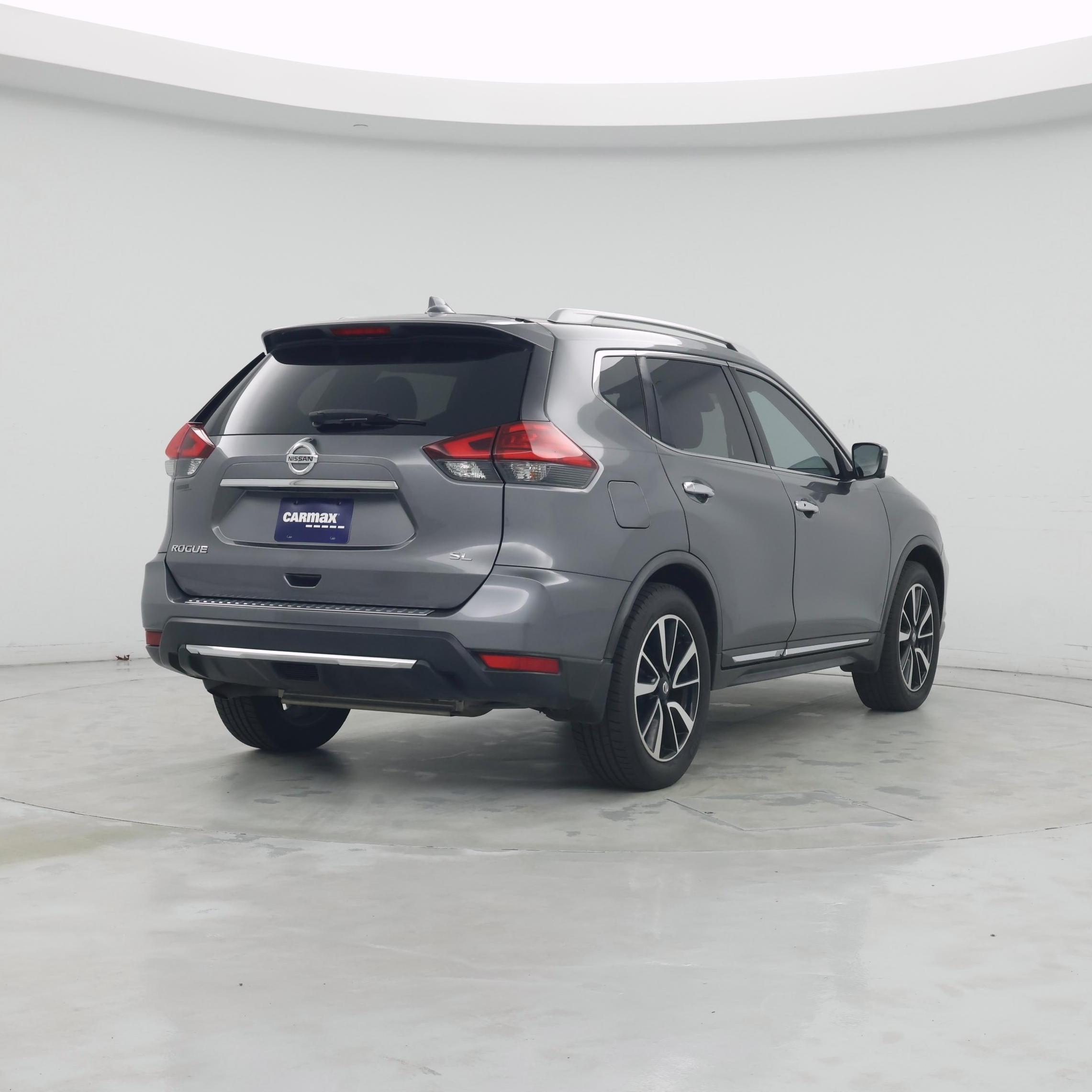 Thumbnail: 2017 Nissan Rogue - 8