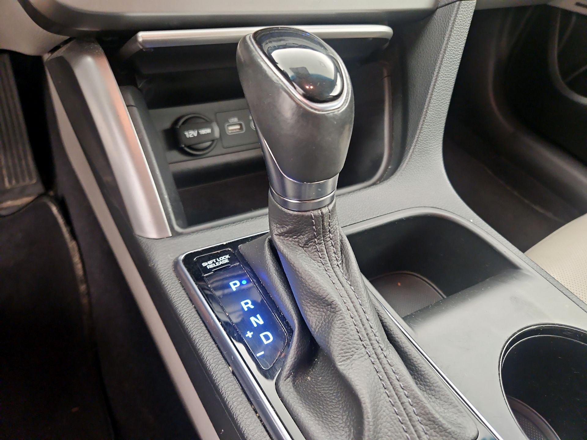 Thumbnail: 2015 Hyundai Sonata - 17