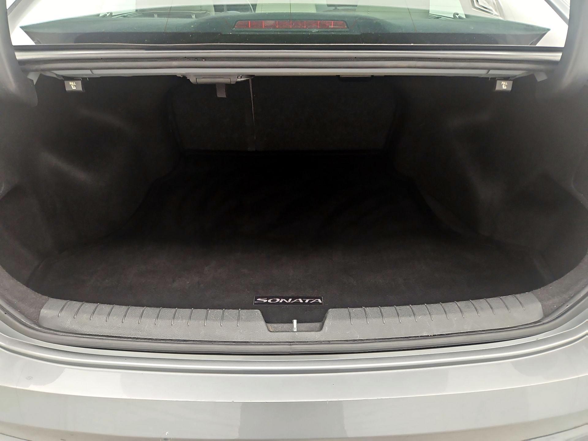 Thumbnail: 2015 Hyundai Sonata - 20