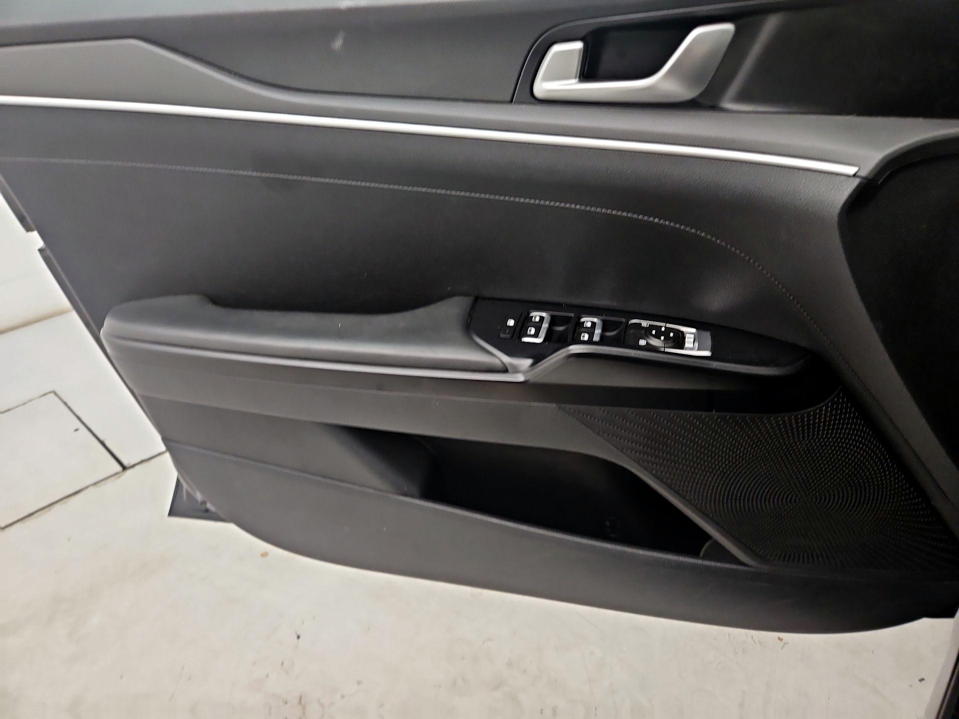 Thumbnail: 2021 Kia K5 - 12