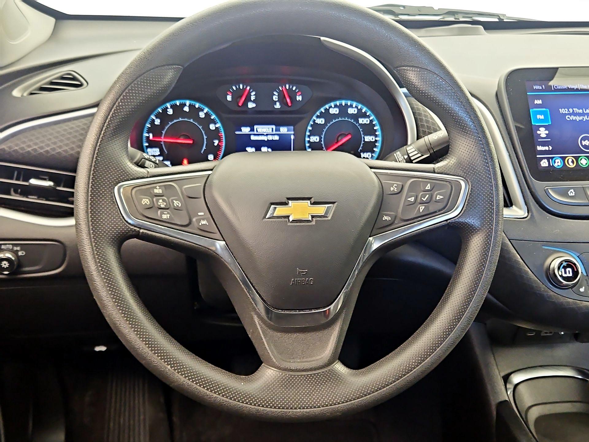 Thumbnail: 2023 Chevrolet Malibu - 10