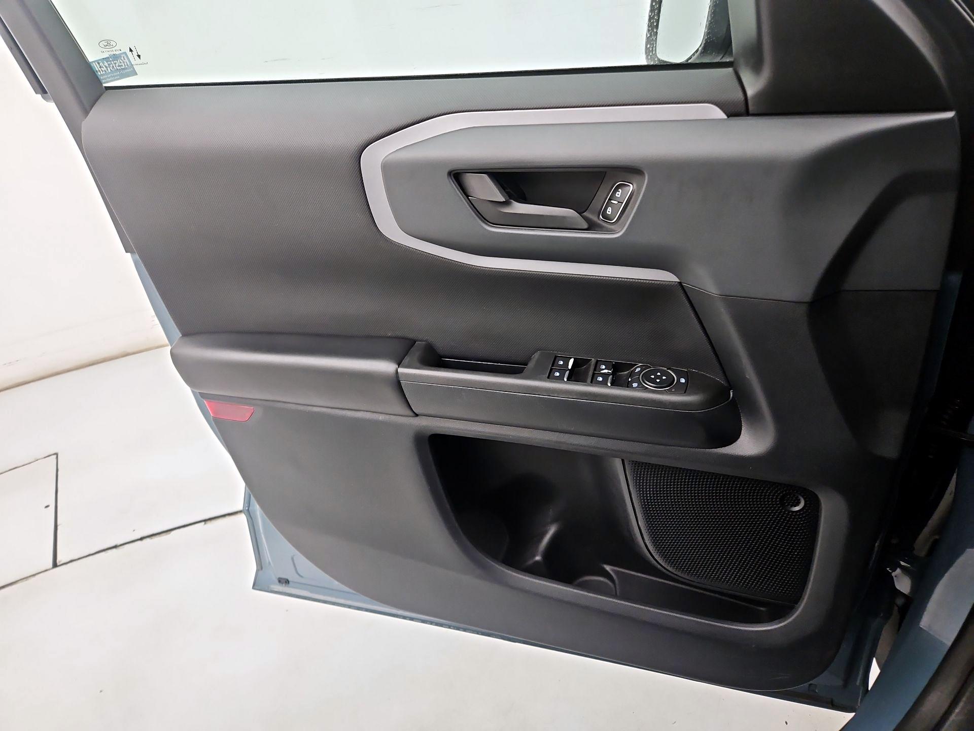 Thumbnail: 2021 Ford Bronco Sport - 12