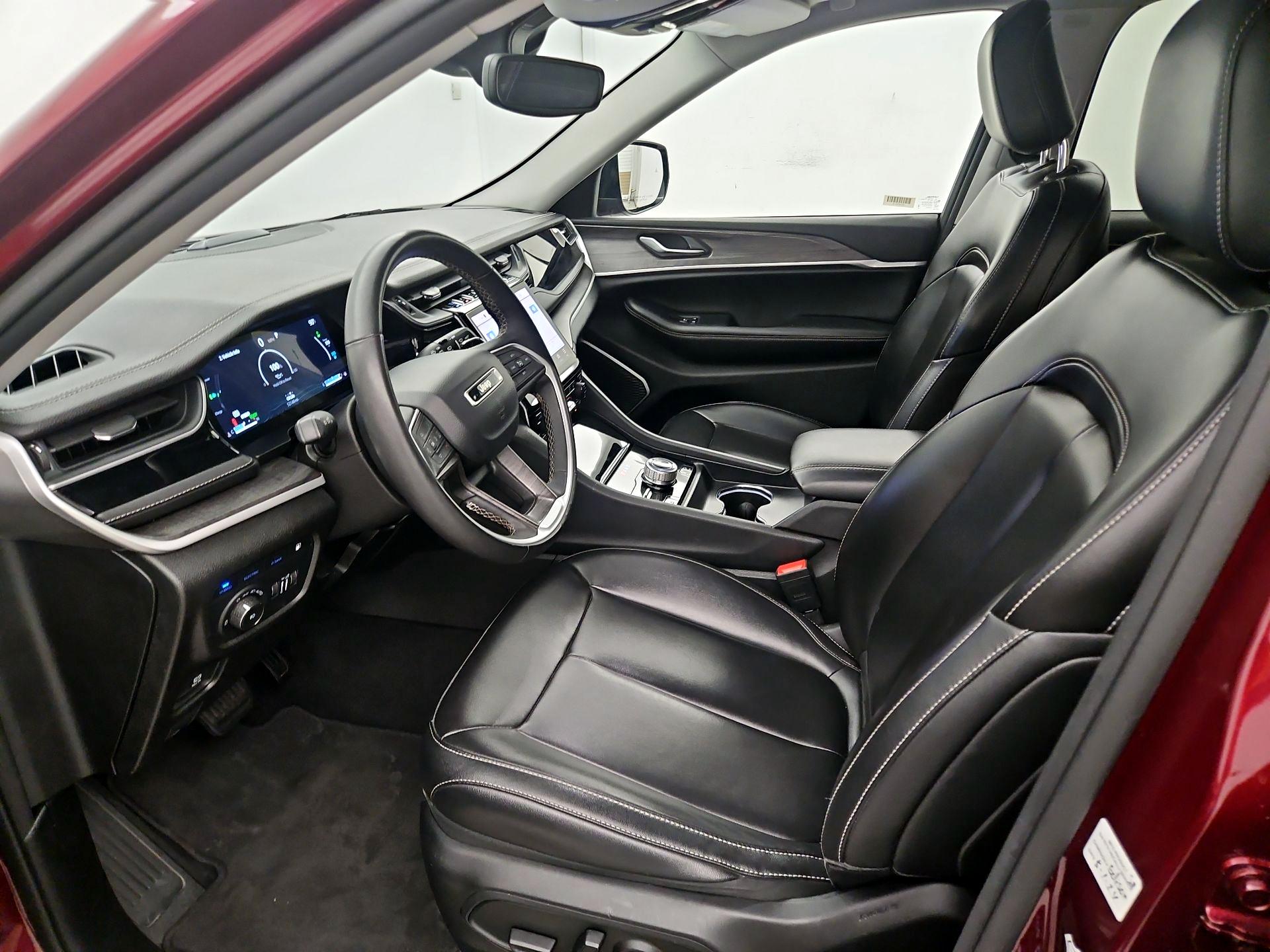 Thumbnail: 2023 Jeep Grand Cherokee - 11
