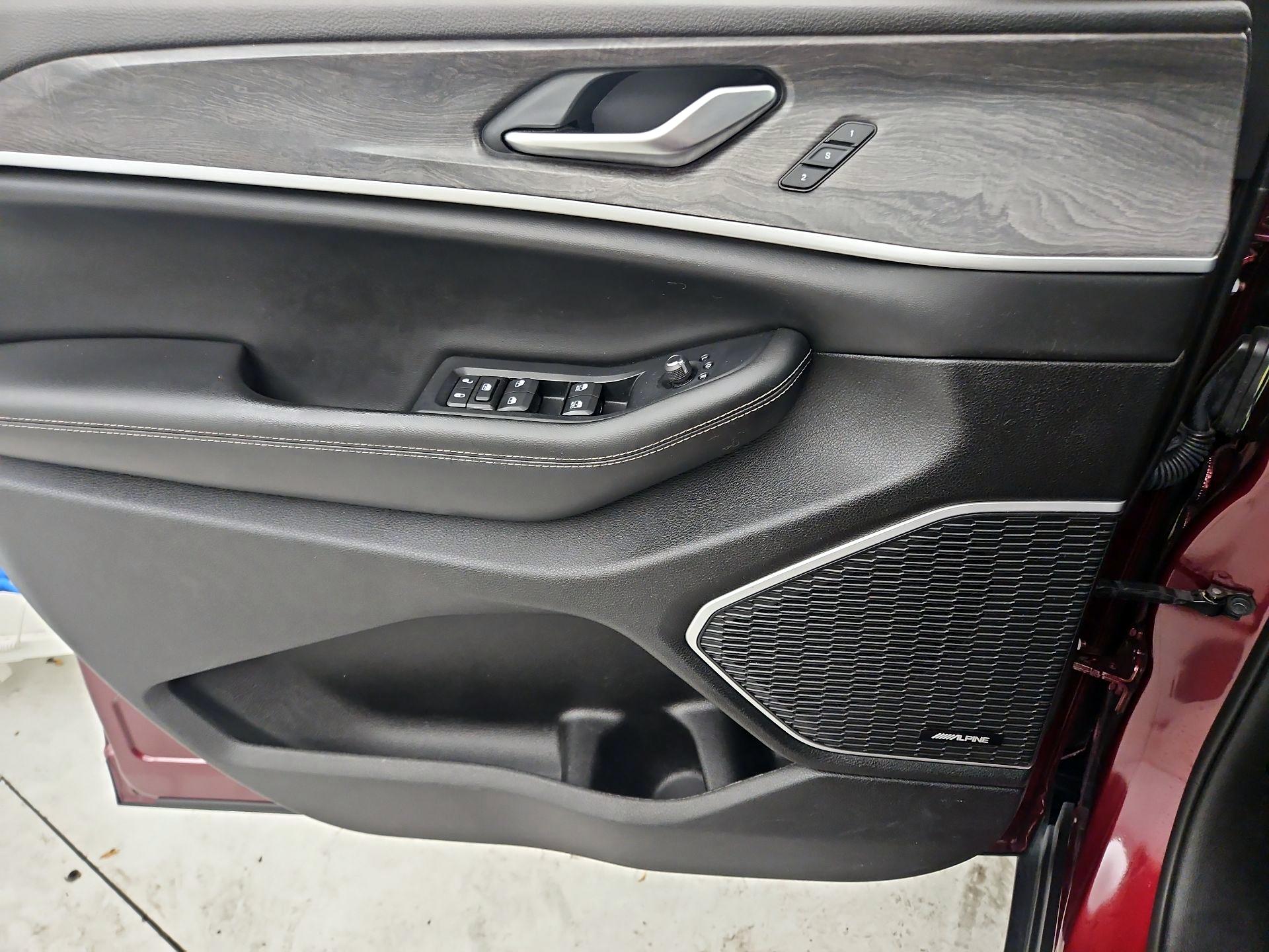 Thumbnail: 2023 Jeep Grand Cherokee - 12