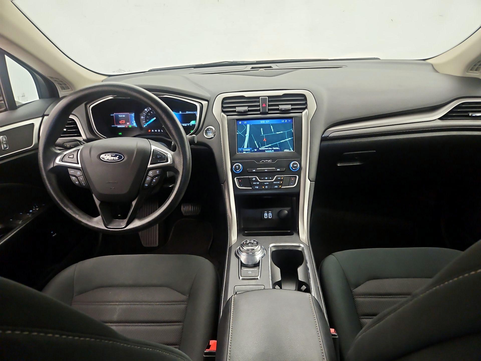 Thumbnail: 2020 Ford Fusion - 9