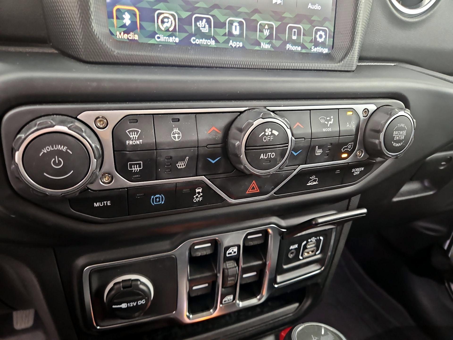Thumbnail: 2023 Jeep Wrangler - 17