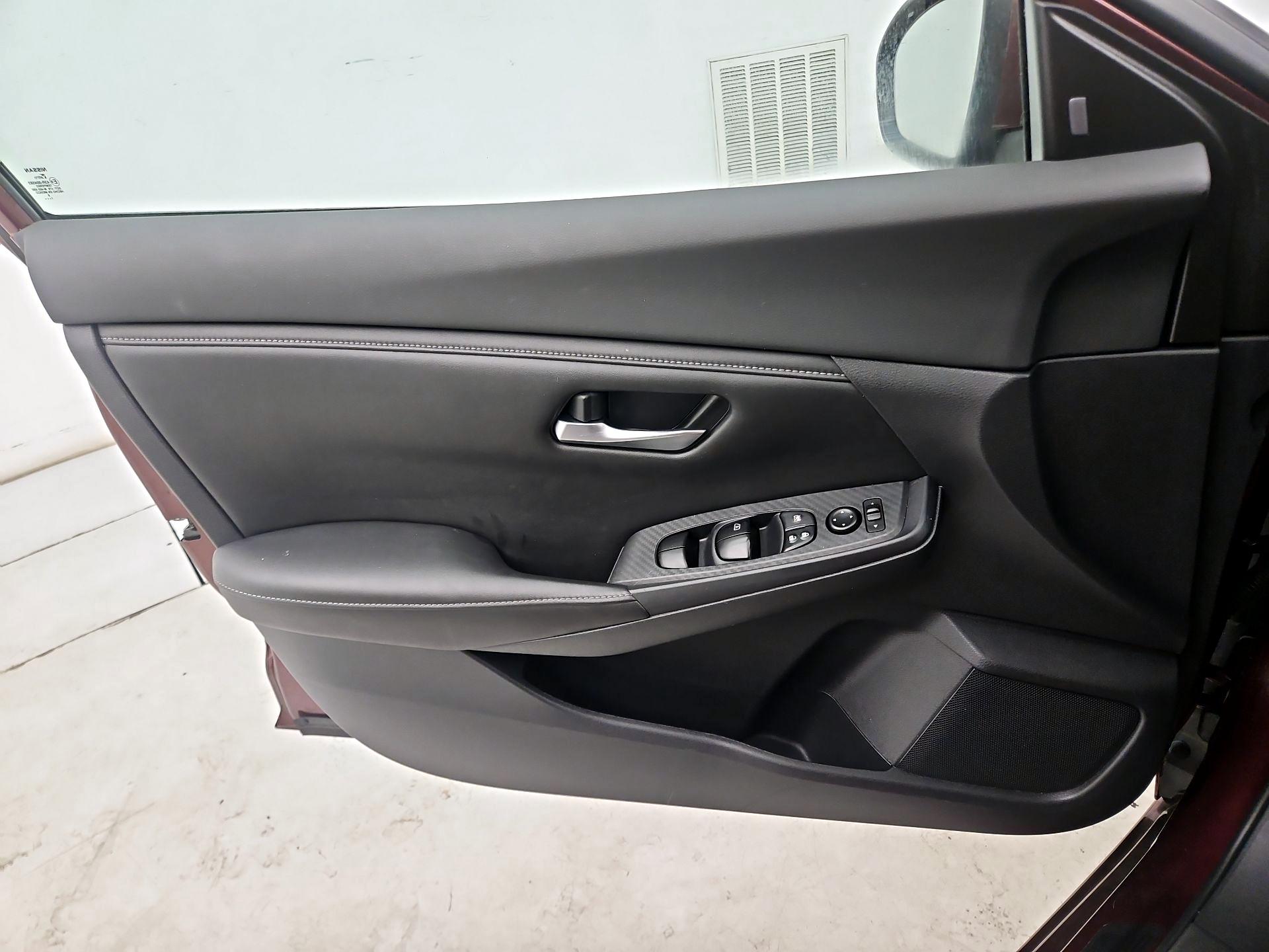 Thumbnail: 2022 Nissan Sentra - 12