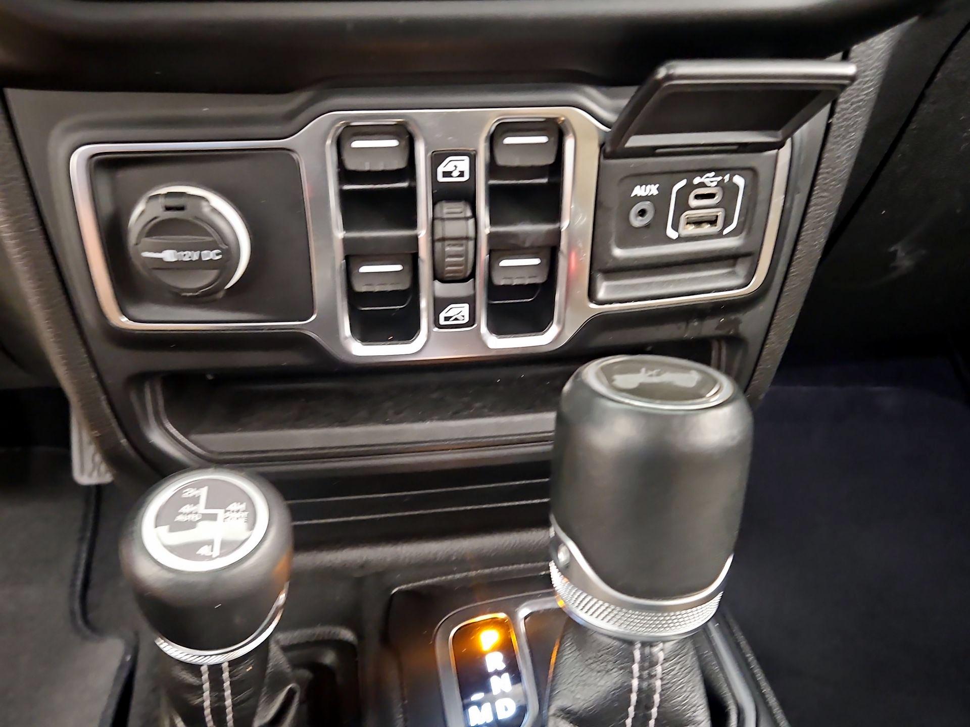 Thumbnail: 2021 Jeep Wrangler - 18