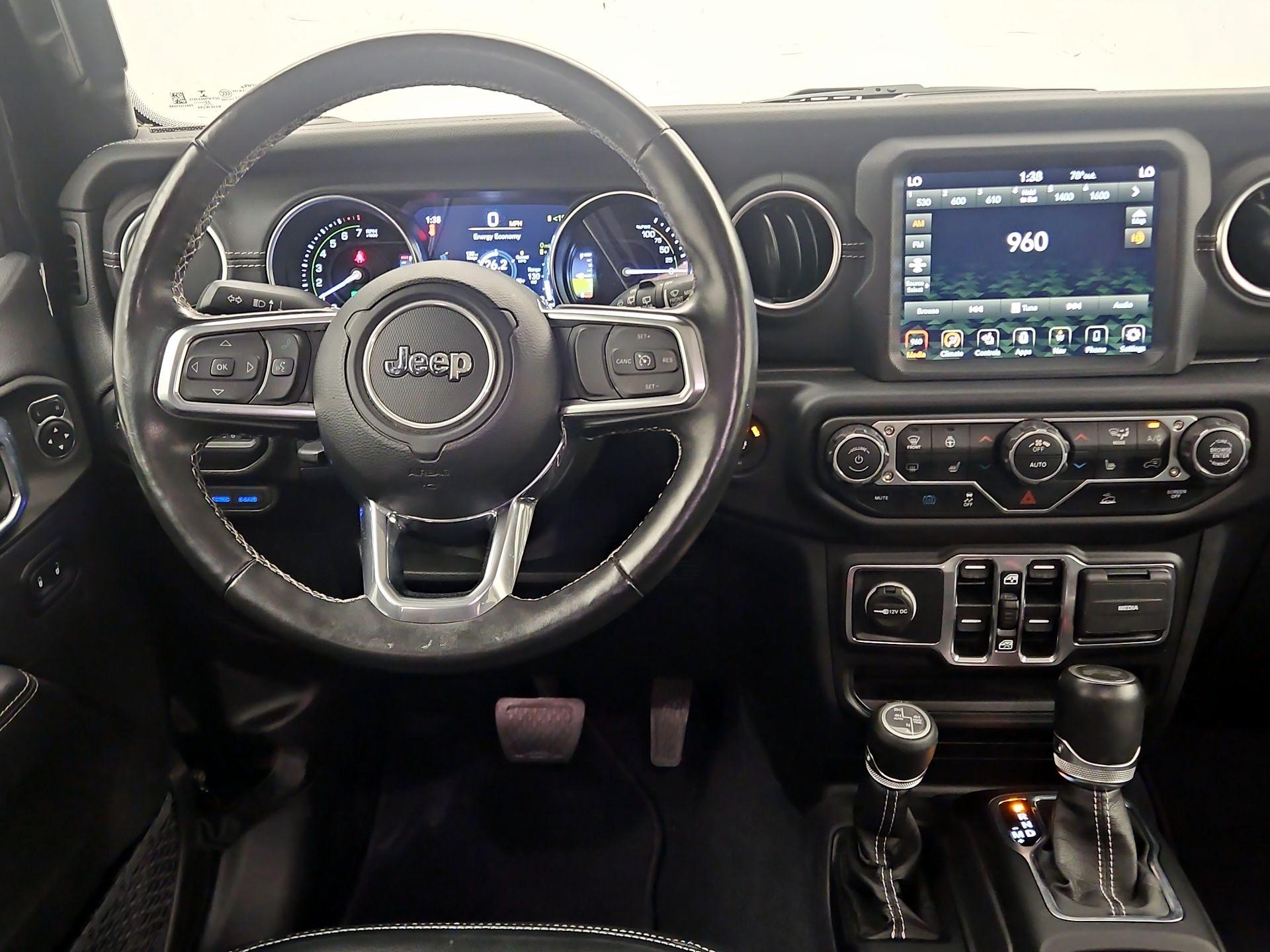 Thumbnail: 2022 Jeep Wrangler - 10