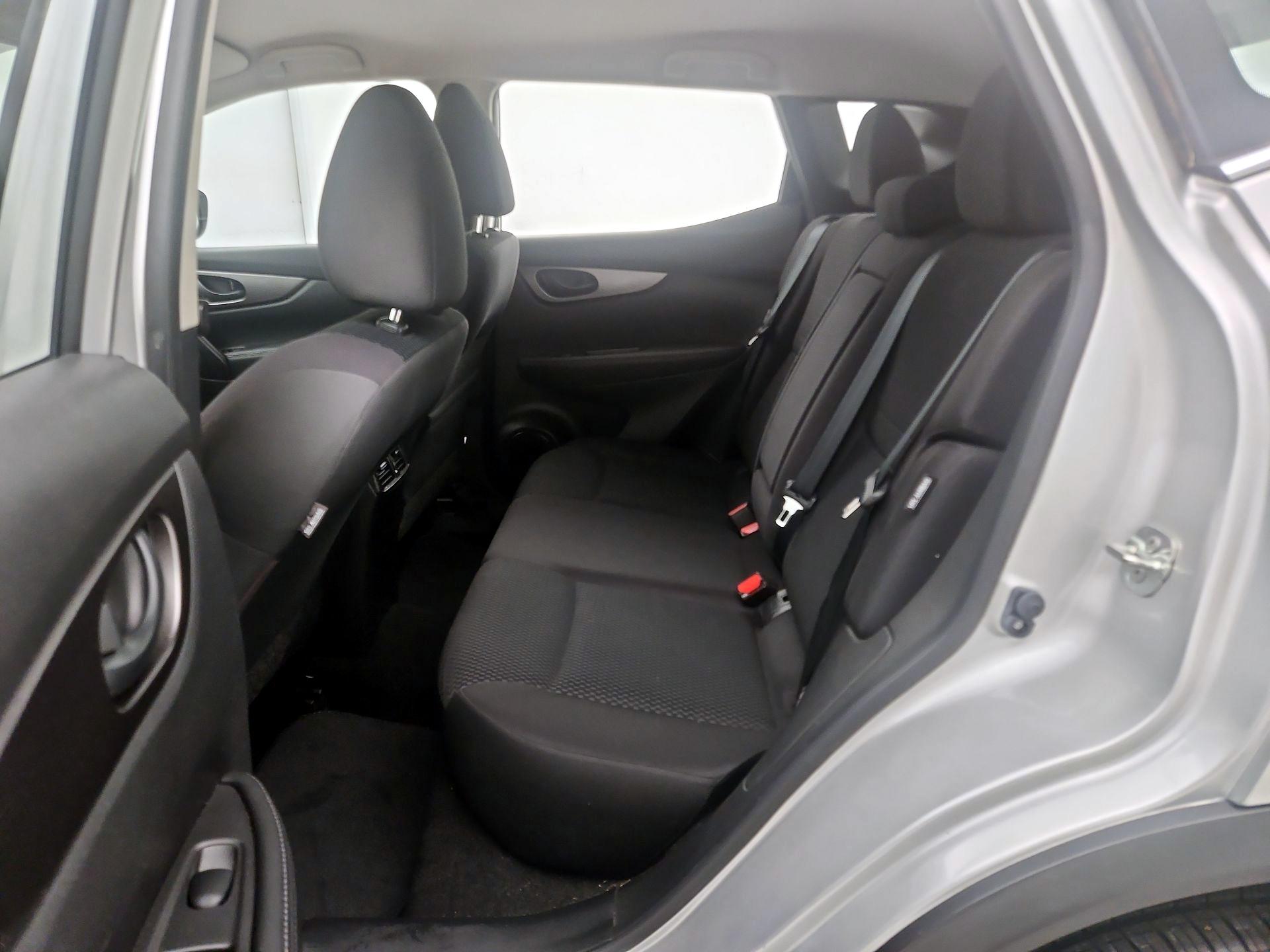 Thumbnail: 2020 Nissan Rogue Sport - 19