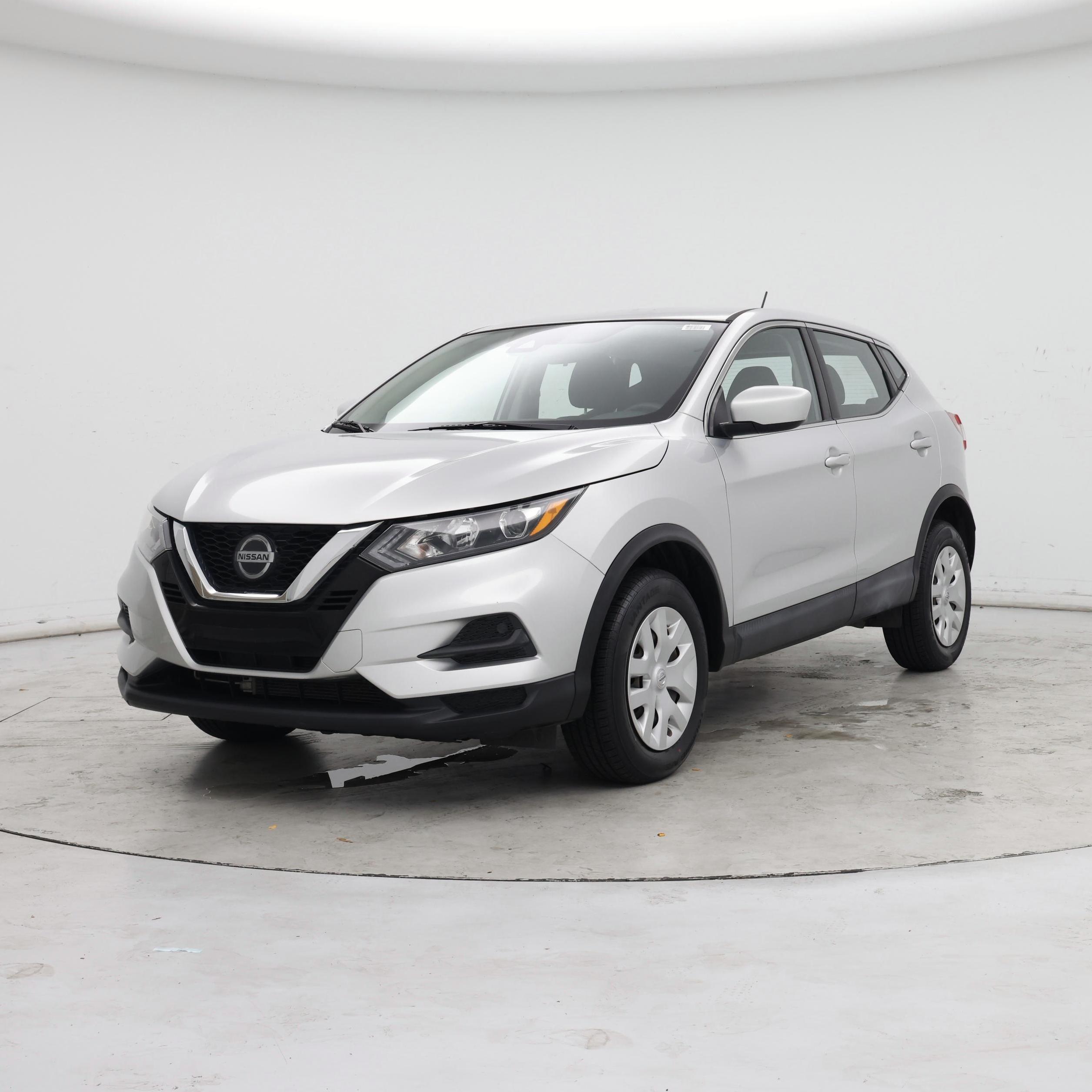 Thumbnail: 2020 Nissan Rogue Sport - 4