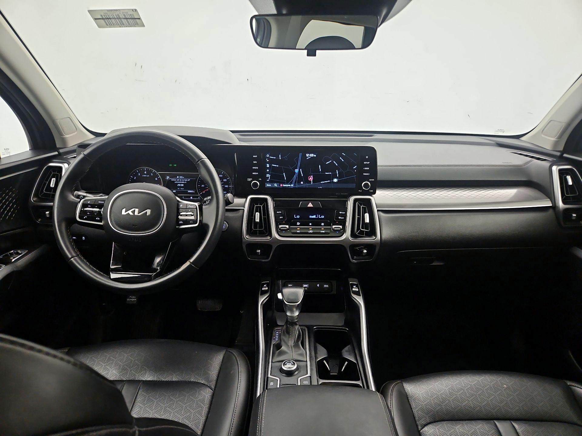 Thumbnail: 2023 Kia Sorento - 9