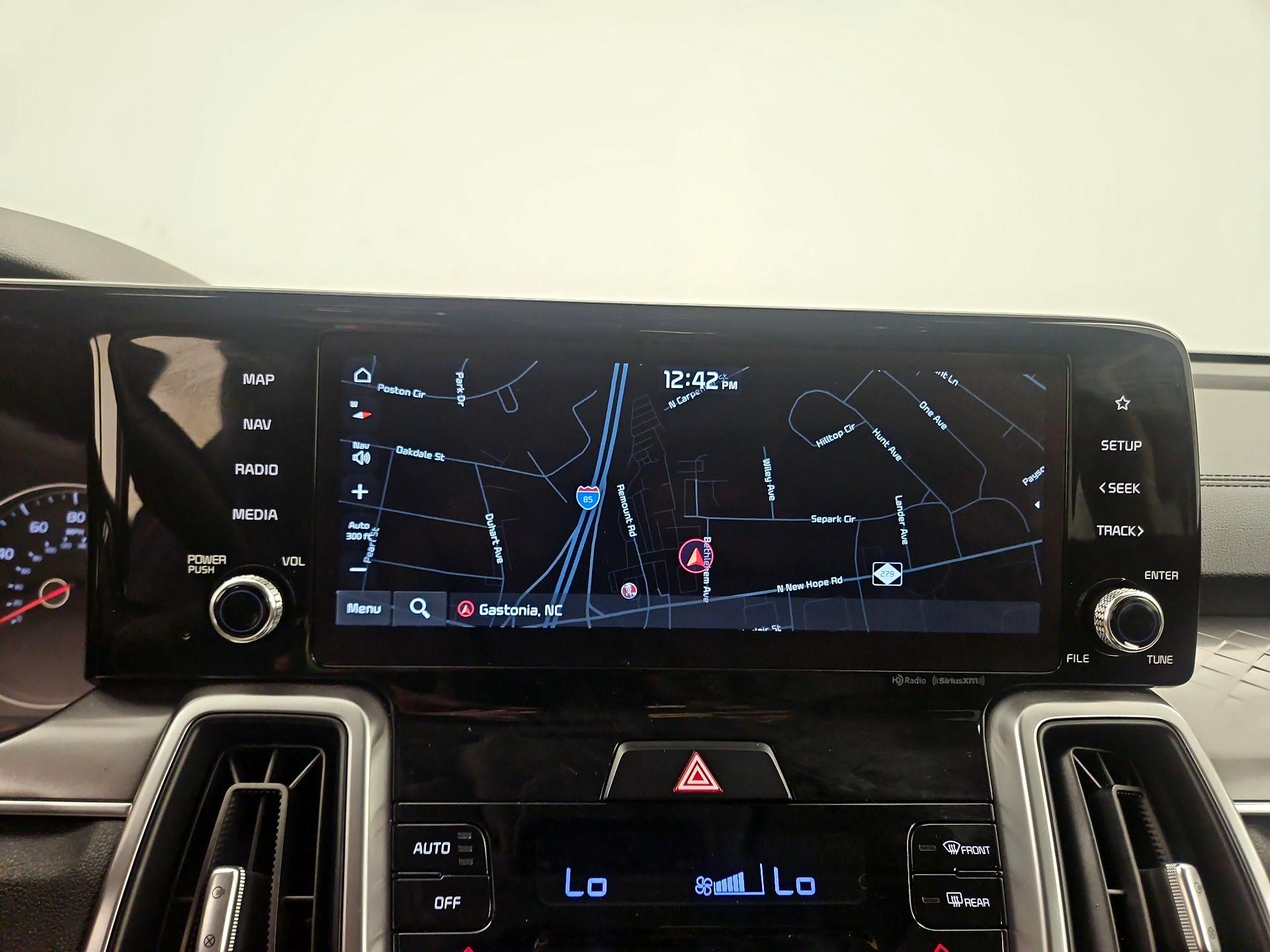 Thumbnail: 2023 Kia Sorento - 14