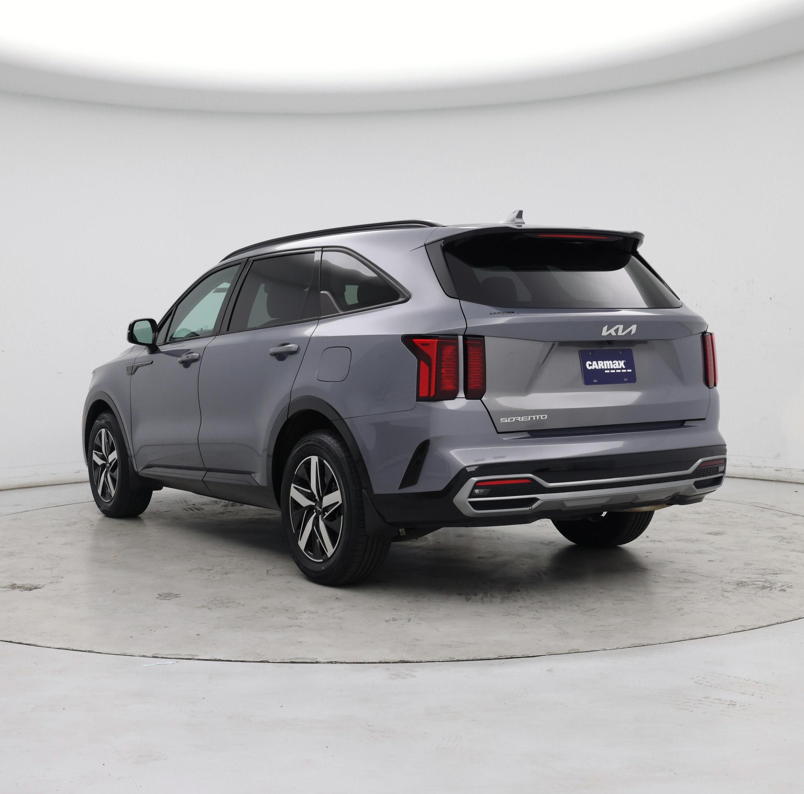 Thumbnail: 2023 Kia Sorento - 2