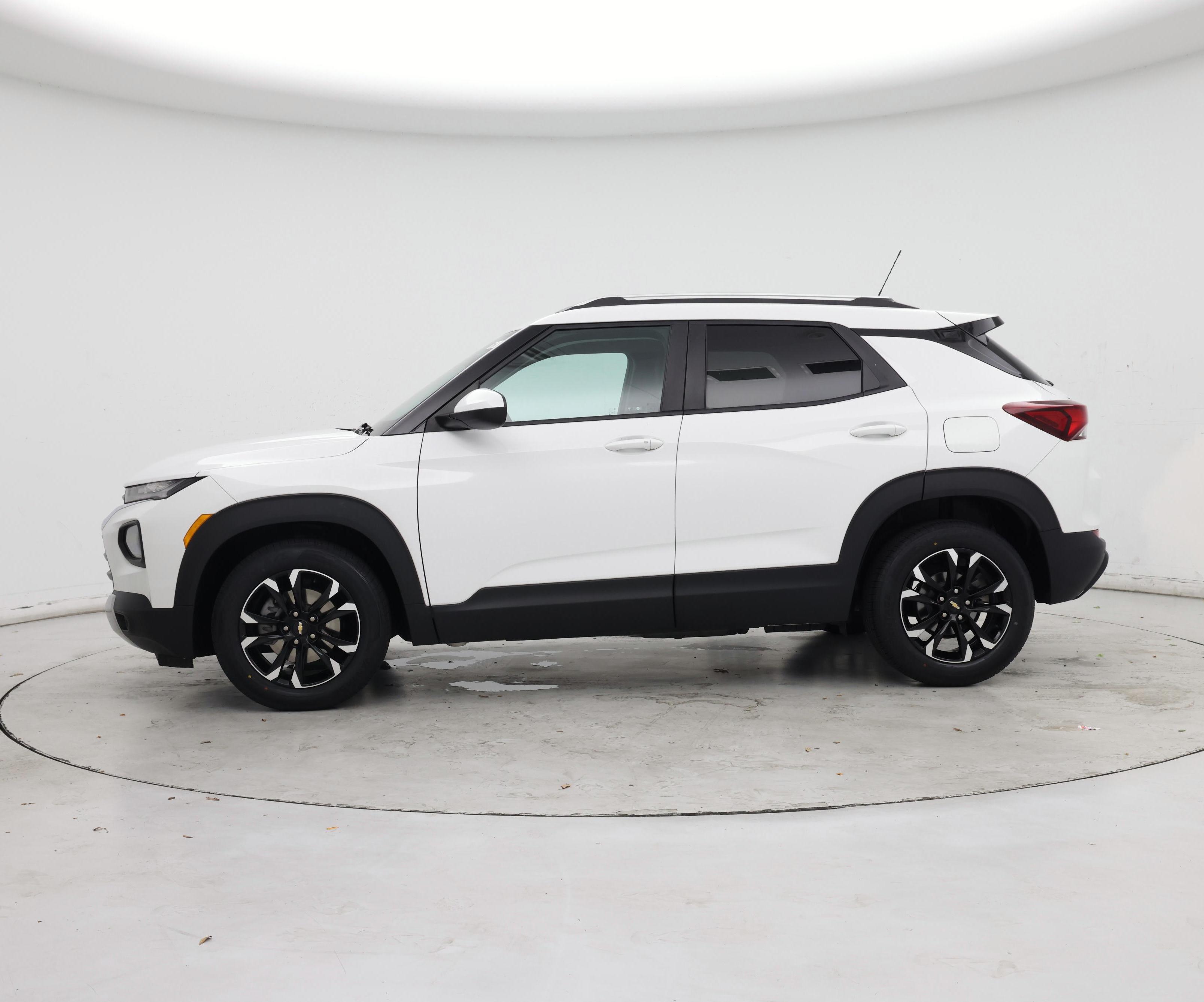 Thumbnail: 2023 Chevrolet TrailBlazer - 3