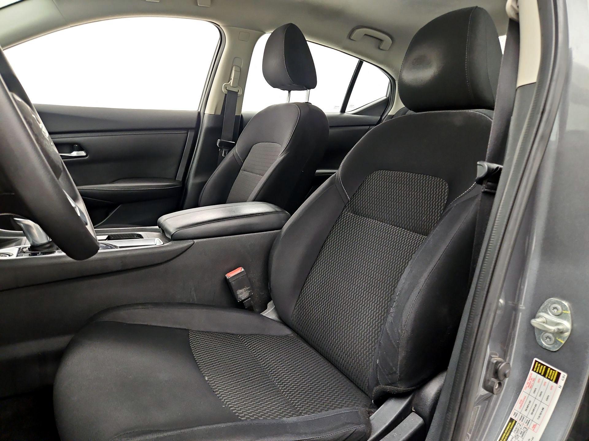 Thumbnail: 2020 Nissan Sentra - 11