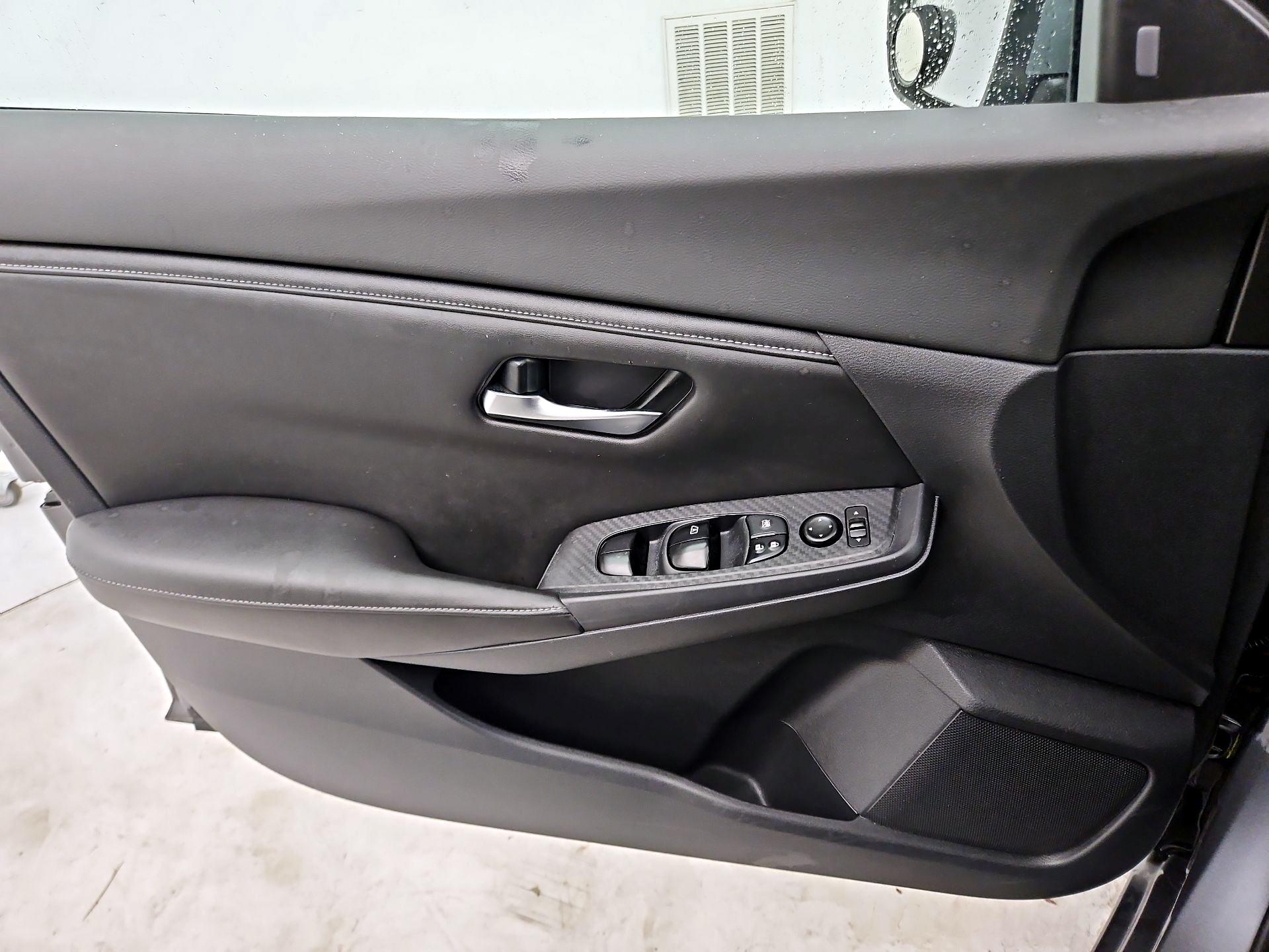 Thumbnail: 2020 Nissan Sentra - 12