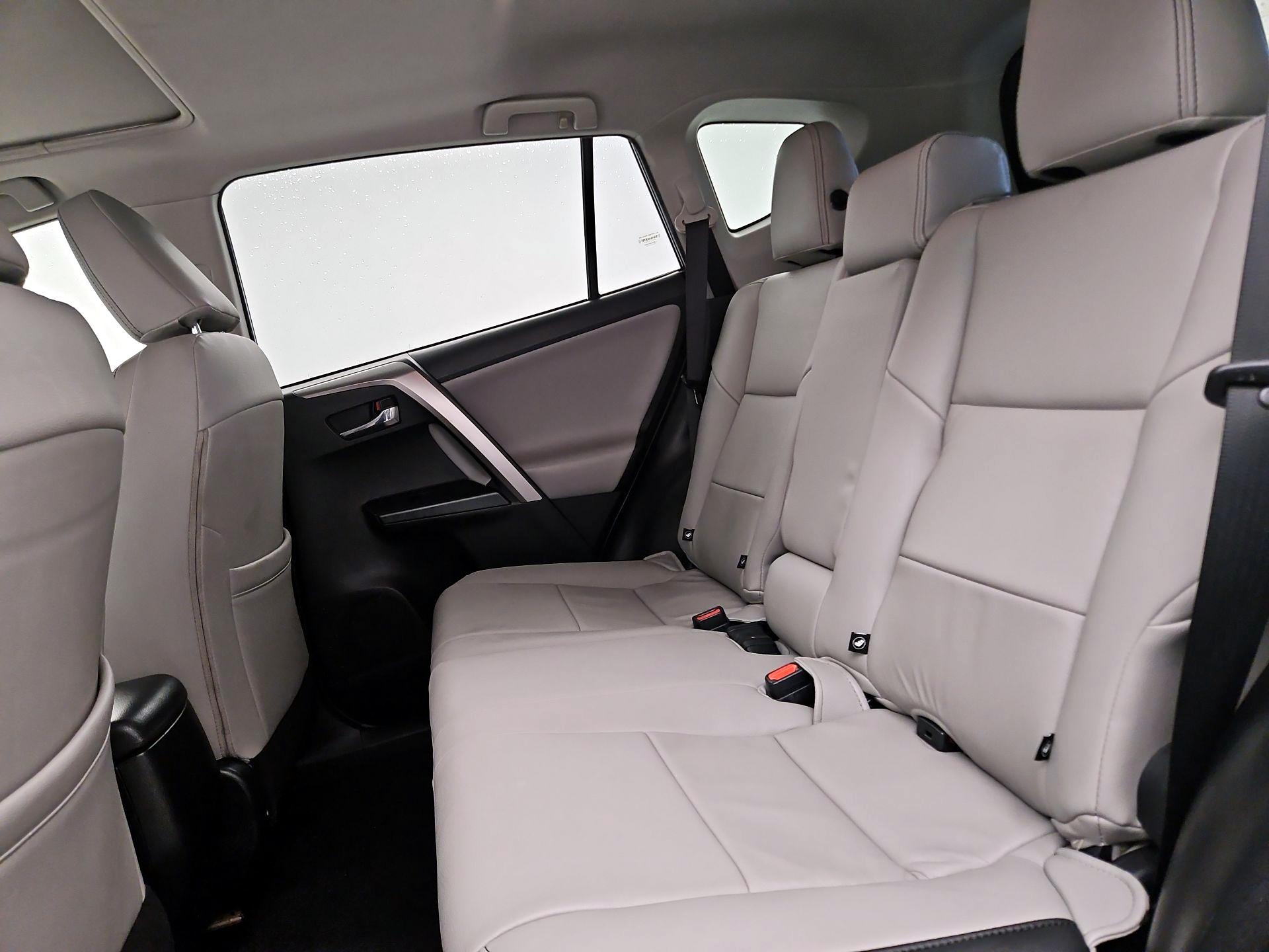 Thumbnail: 2017 Toyota RAV4 - 20