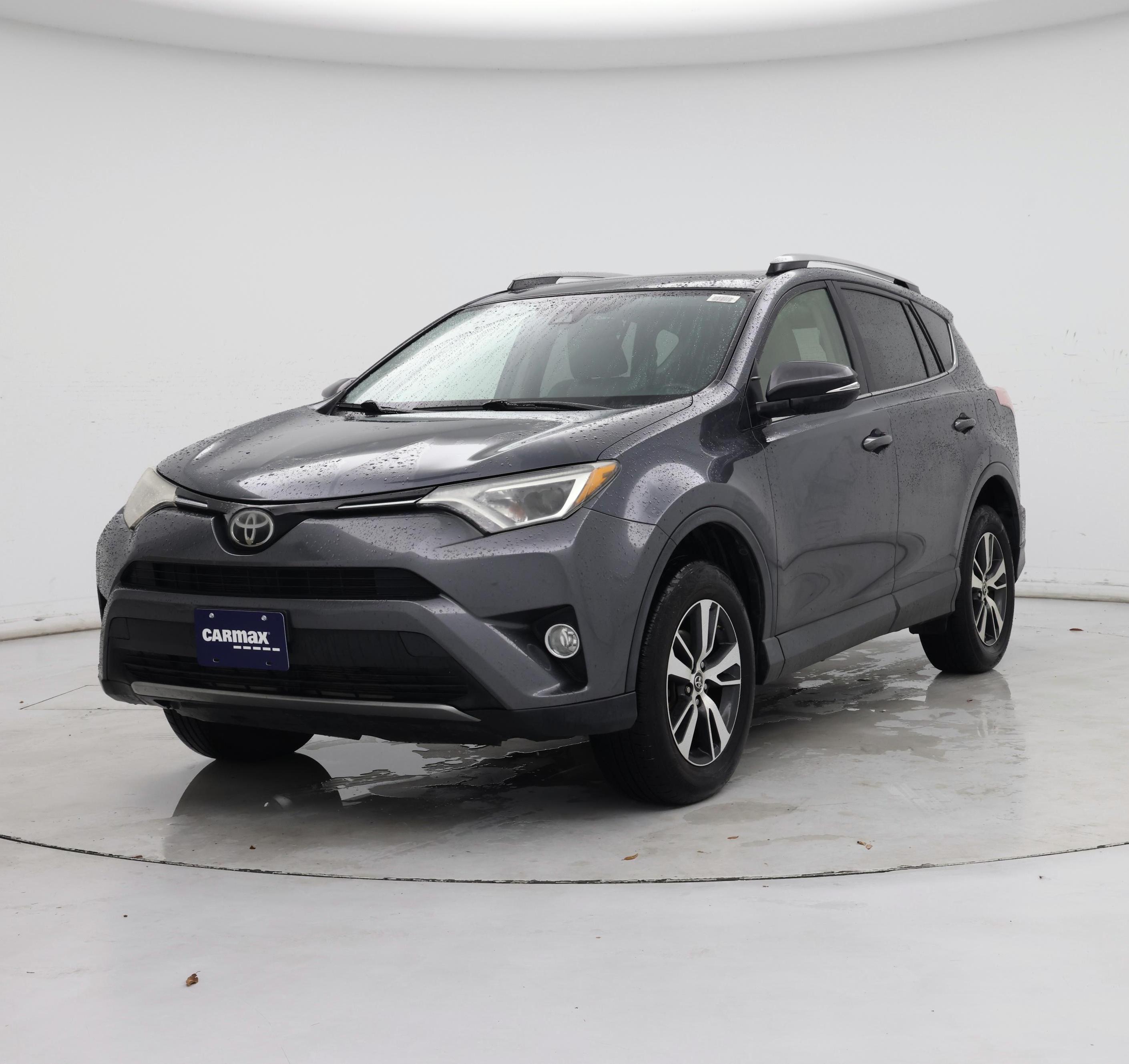 Thumbnail: 2017 Toyota RAV4 - 4