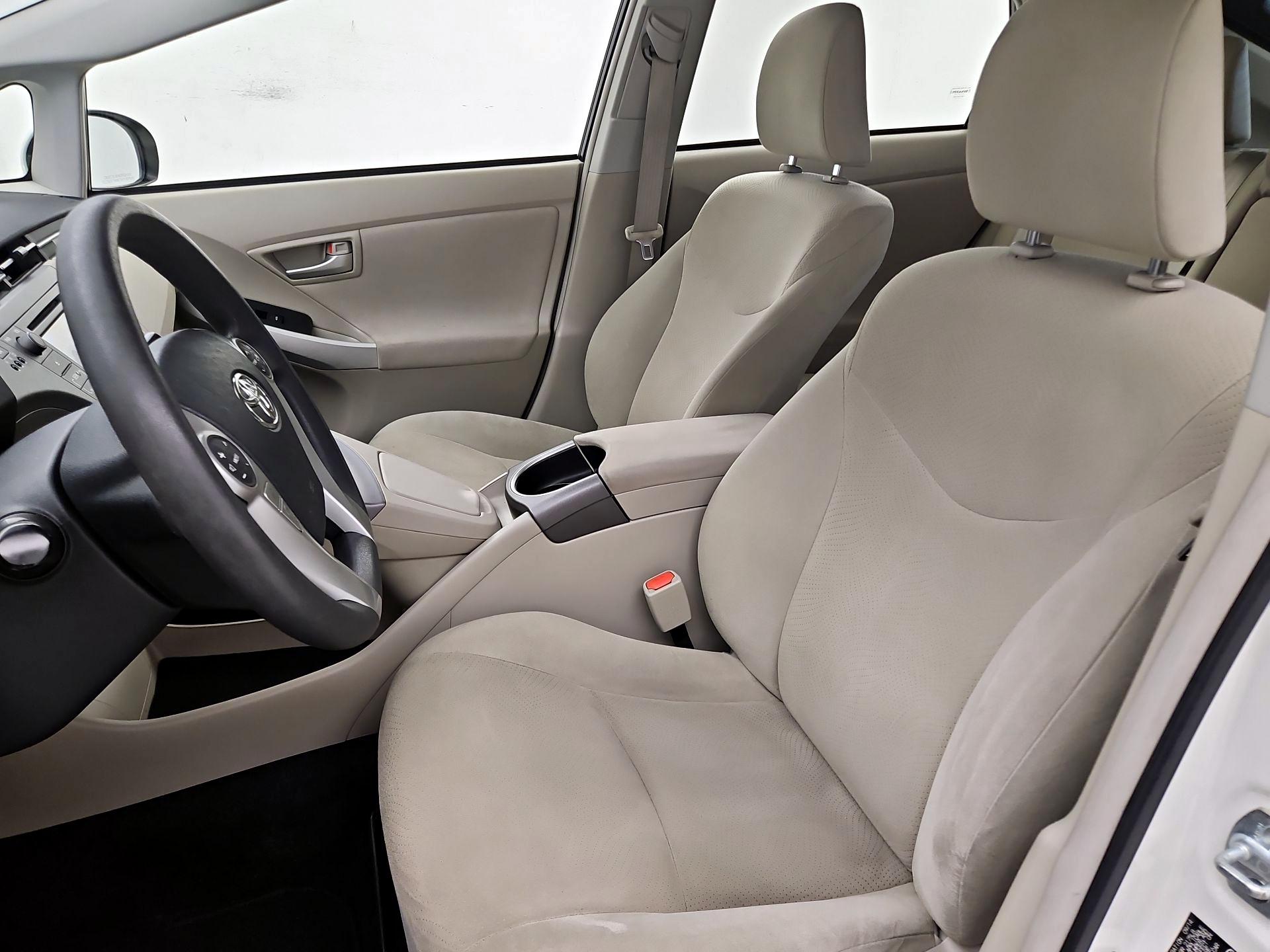 Thumbnail: 2015 Toyota Prius - 11
