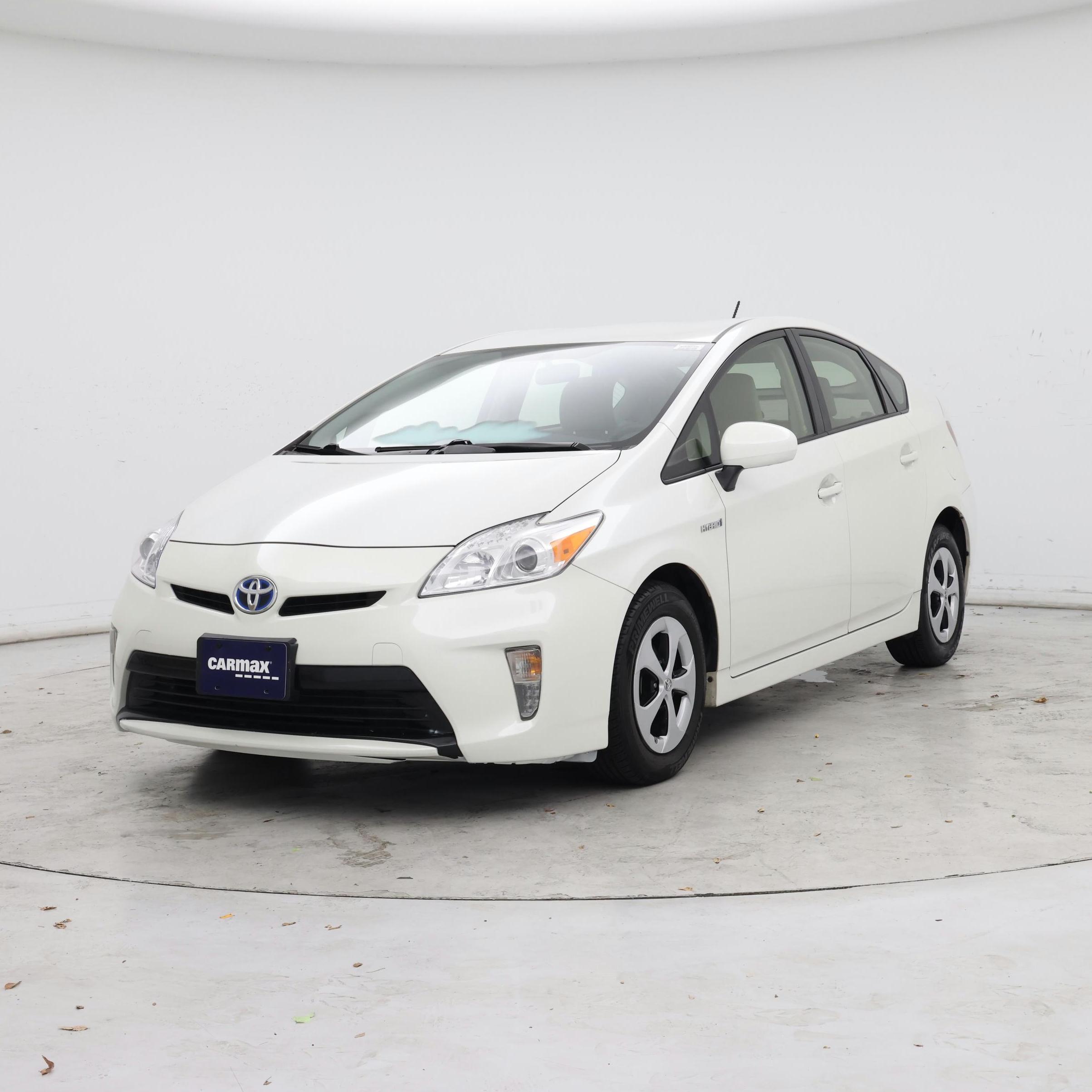 Thumbnail: 2015 Toyota Prius - 4
