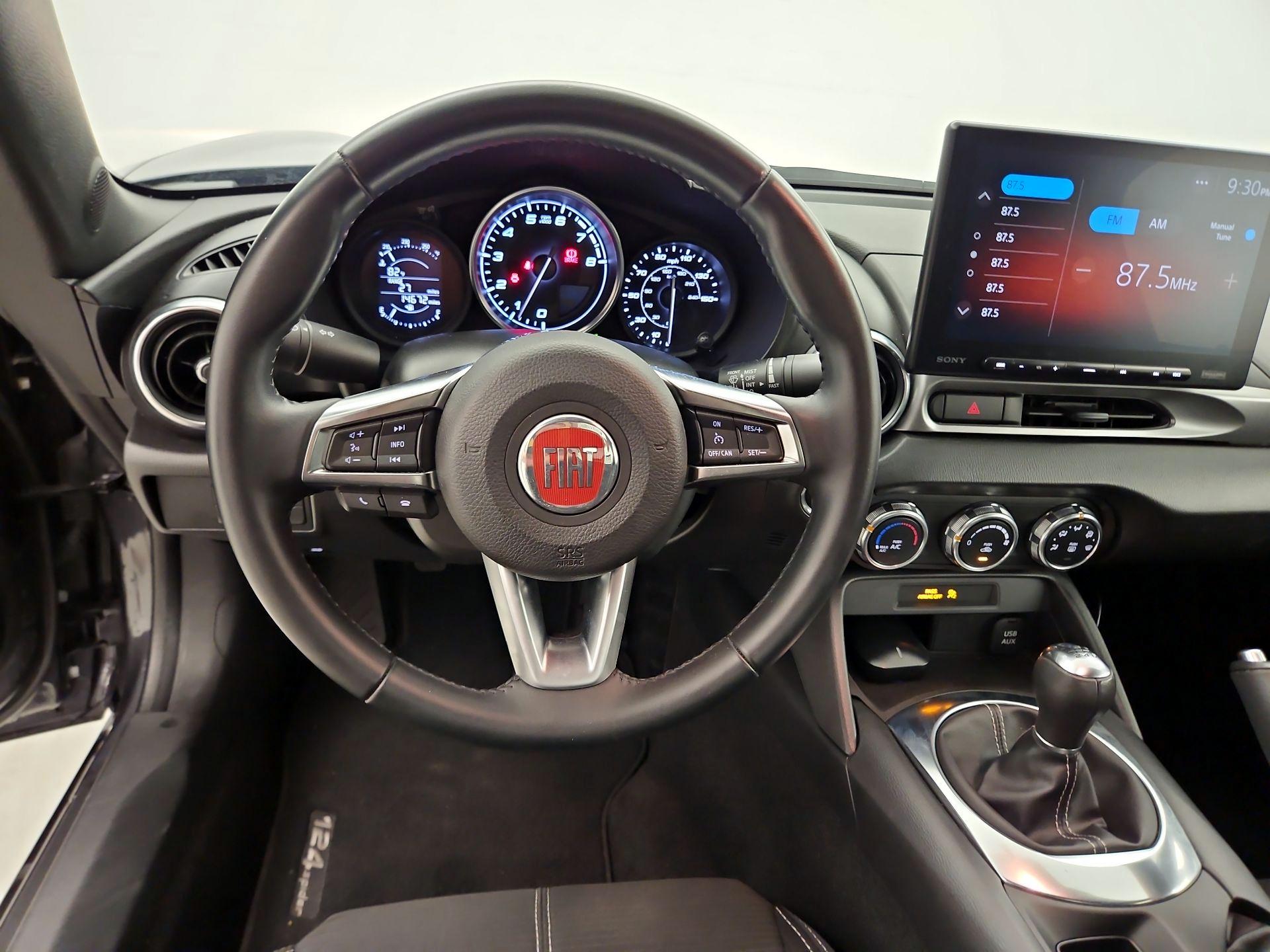 Thumbnail: 2018 Fiat 124 Spider - 10