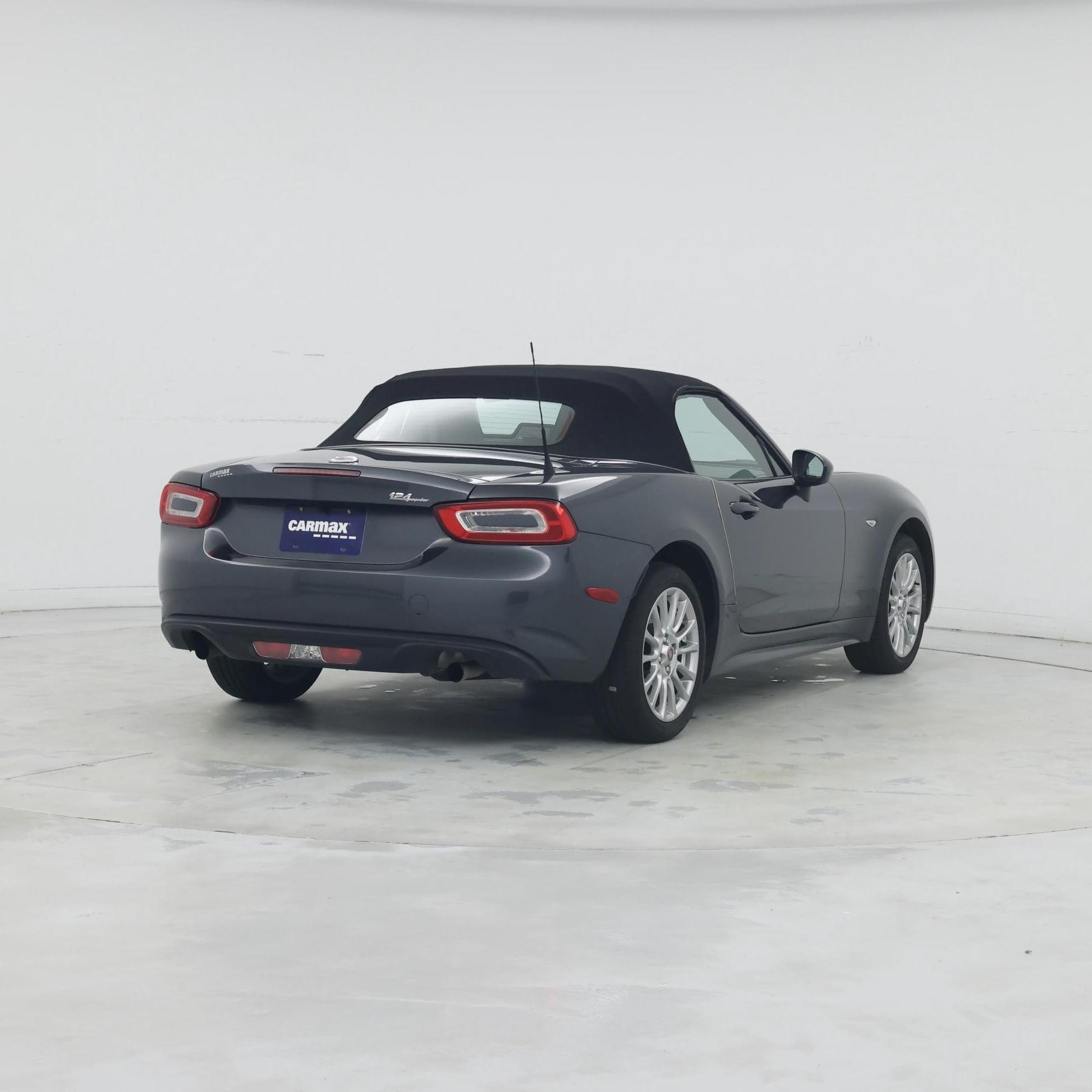 Thumbnail: 2018 Fiat 124 Spider - 8