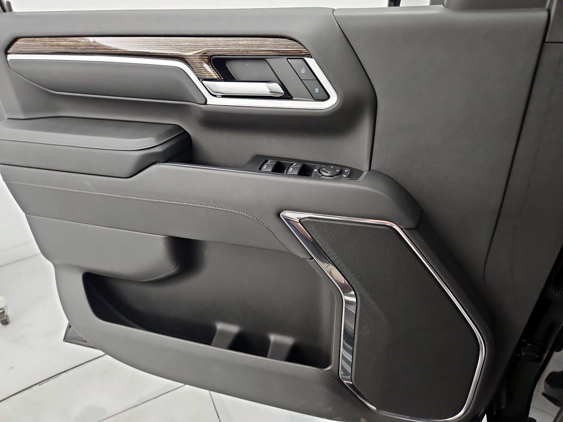 Thumbnail: 2024 GMC Sierra 2500 - 12