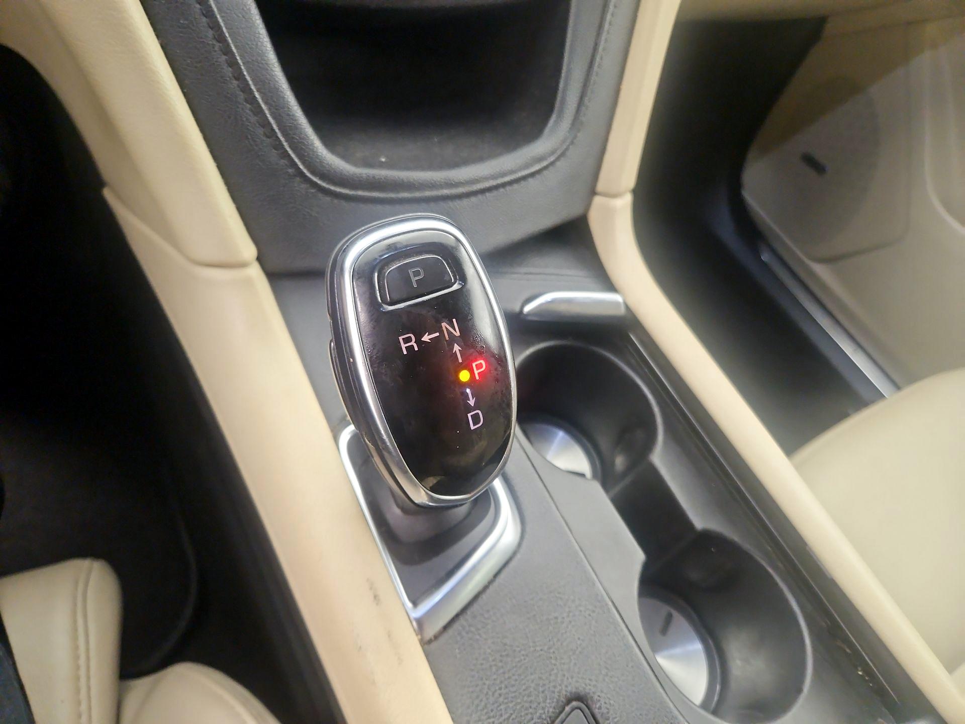 Thumbnail: 2017 Cadillac XT5 - 17