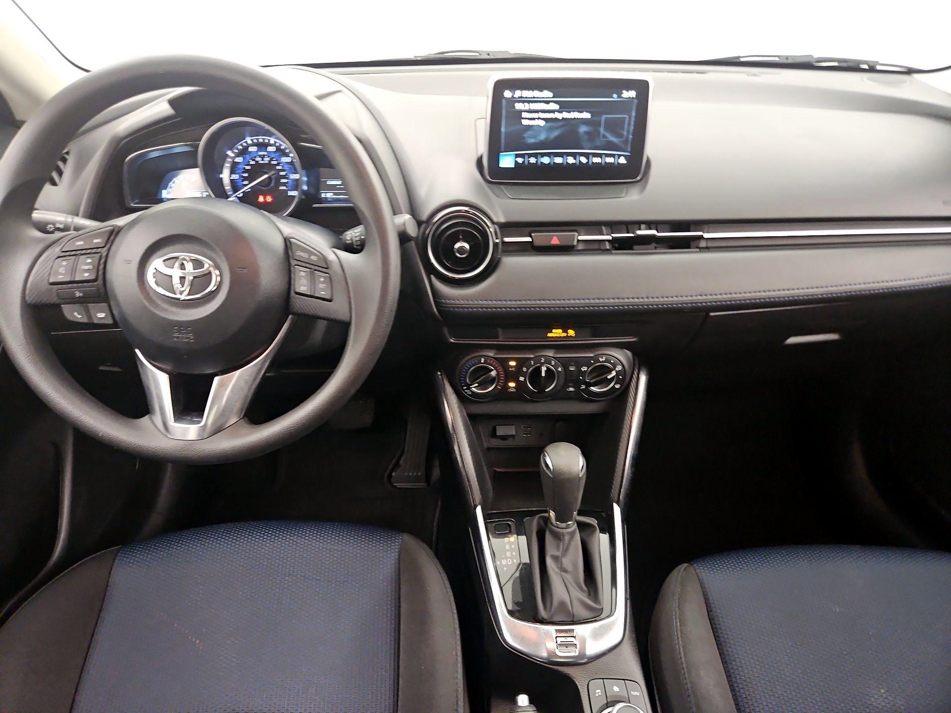 Thumbnail: 2018 Toyota Yaris iA - 9