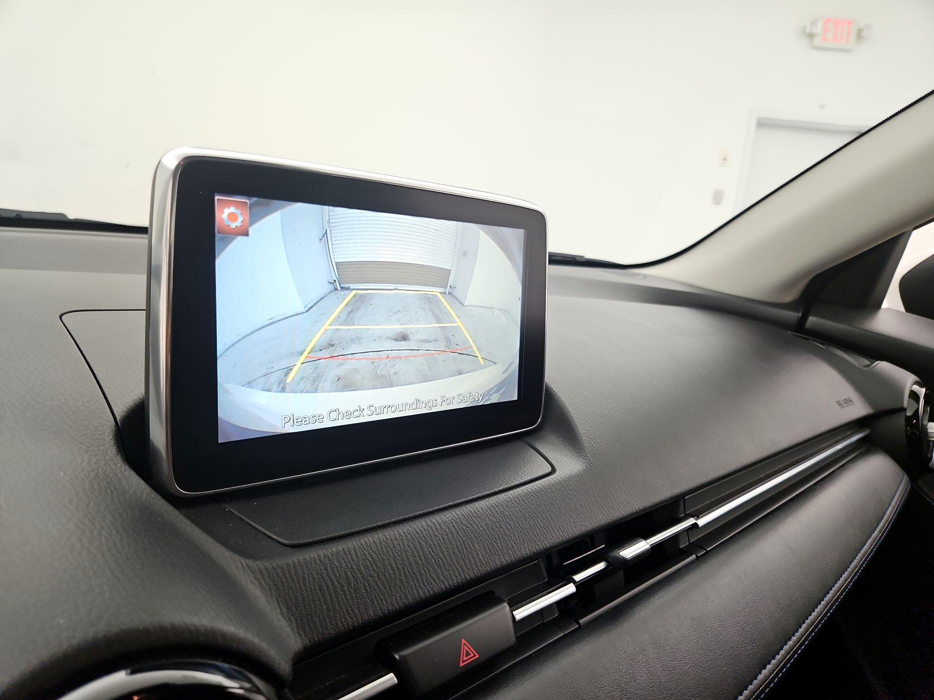 Thumbnail: 2018 Toyota Yaris iA - 14