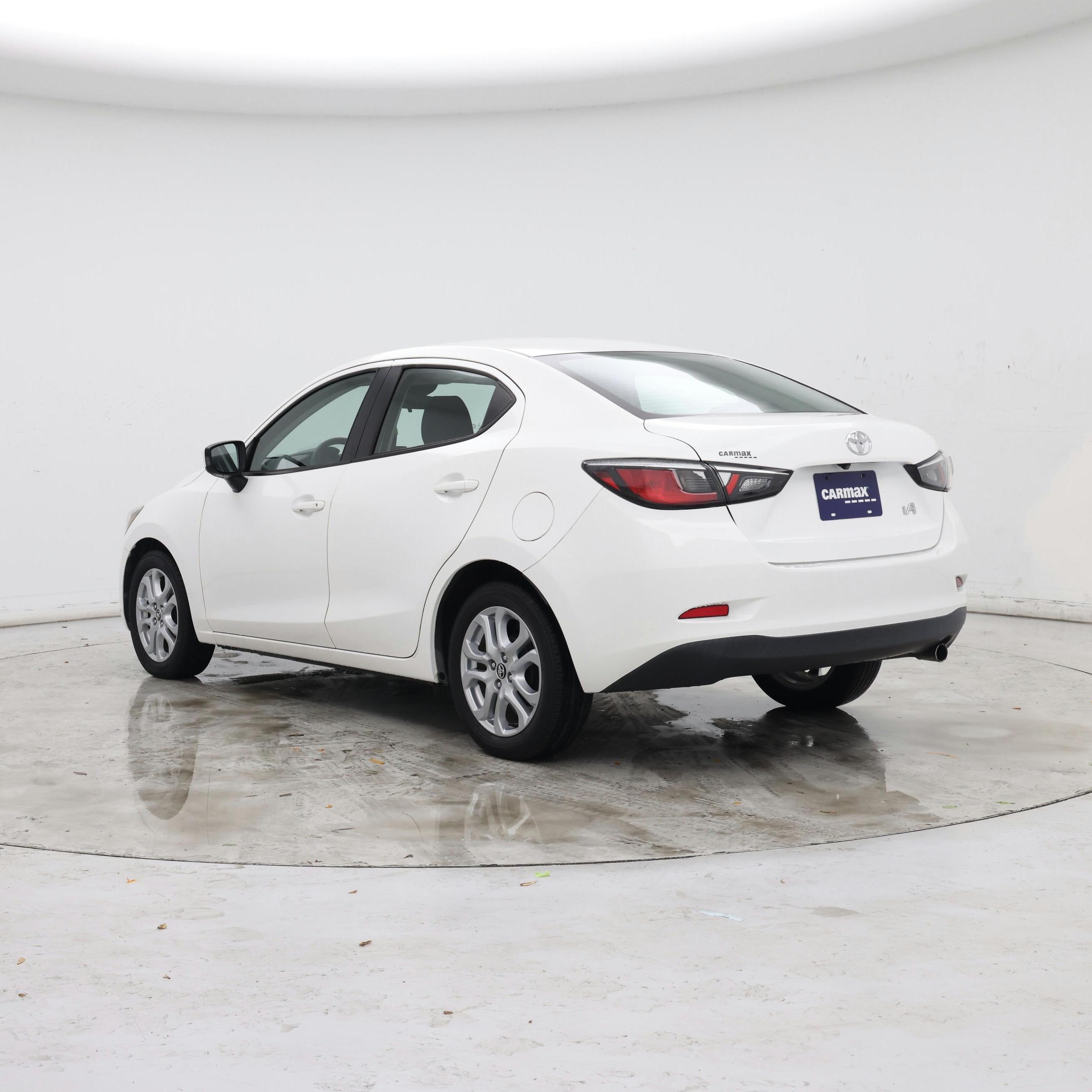 Thumbnail: 2018 Toyota Yaris iA - 2