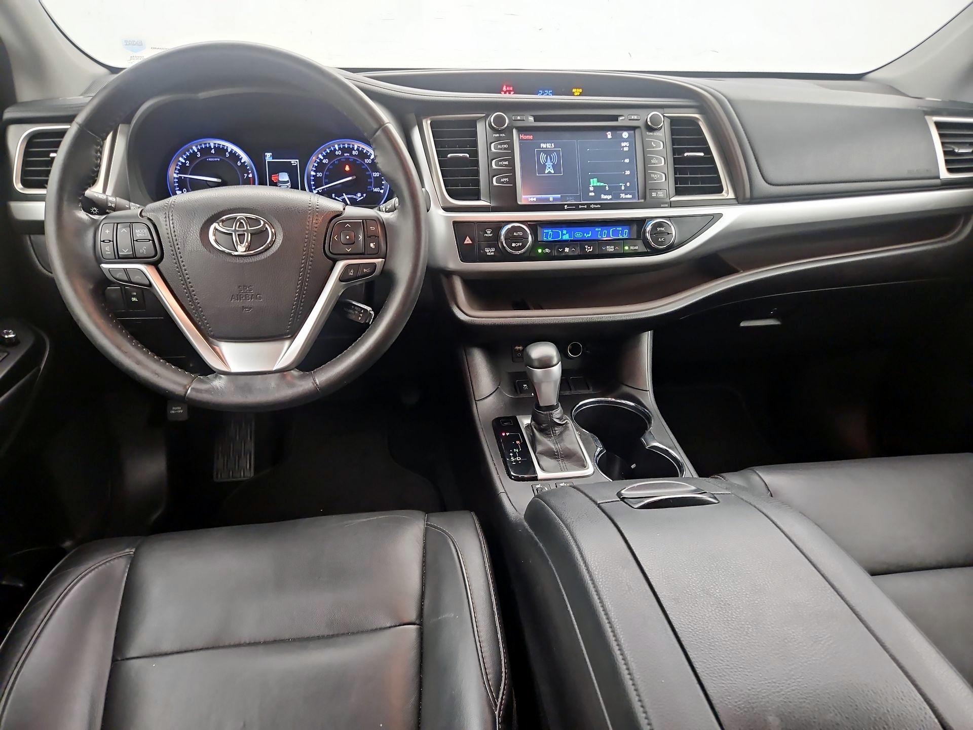 Thumbnail: 2018 Toyota Highlander - 9
