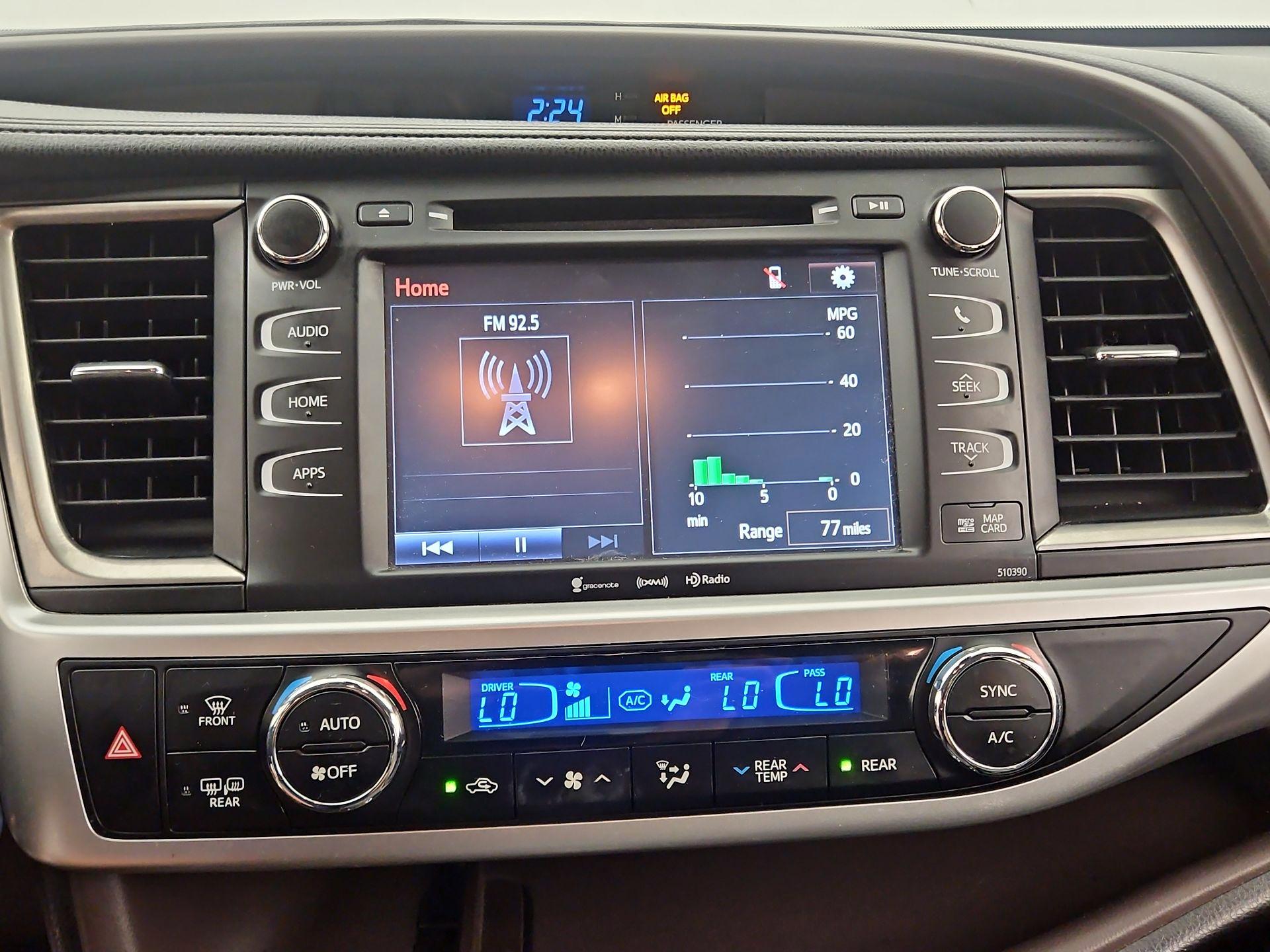 Thumbnail: 2018 Toyota Highlander - 15