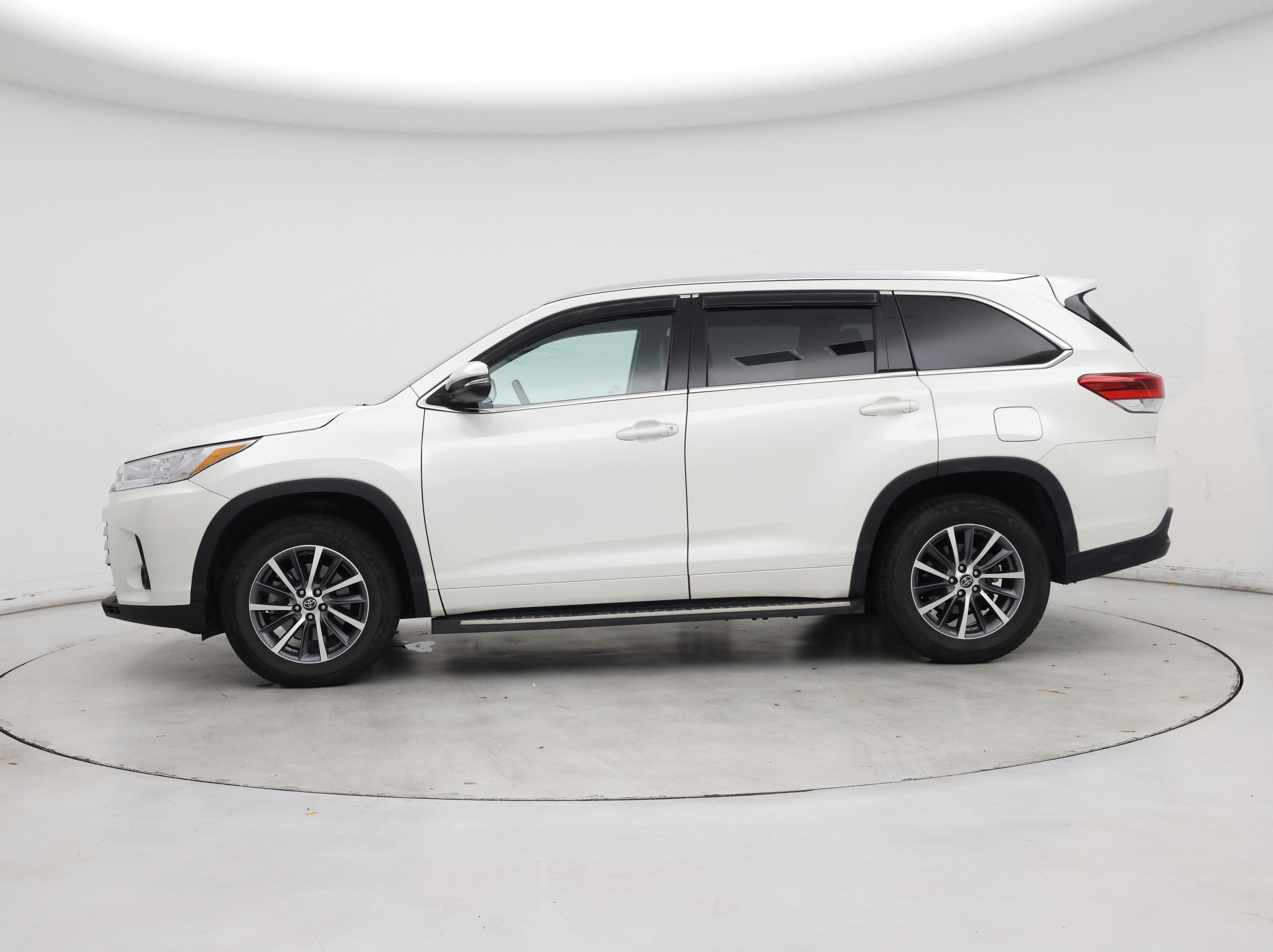 Thumbnail: 2018 Toyota Highlander - 3
