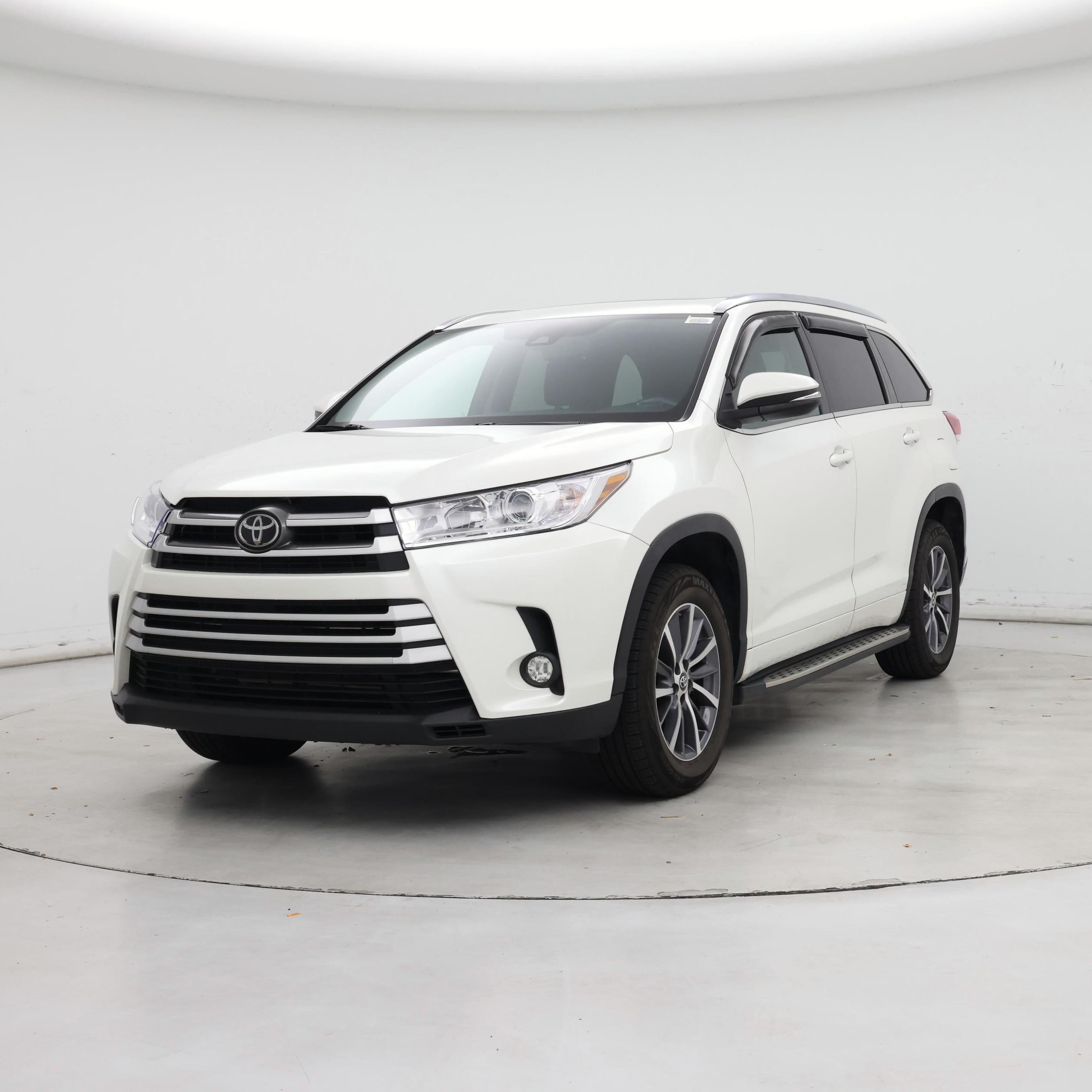 Thumbnail: 2018 Toyota Highlander - 4