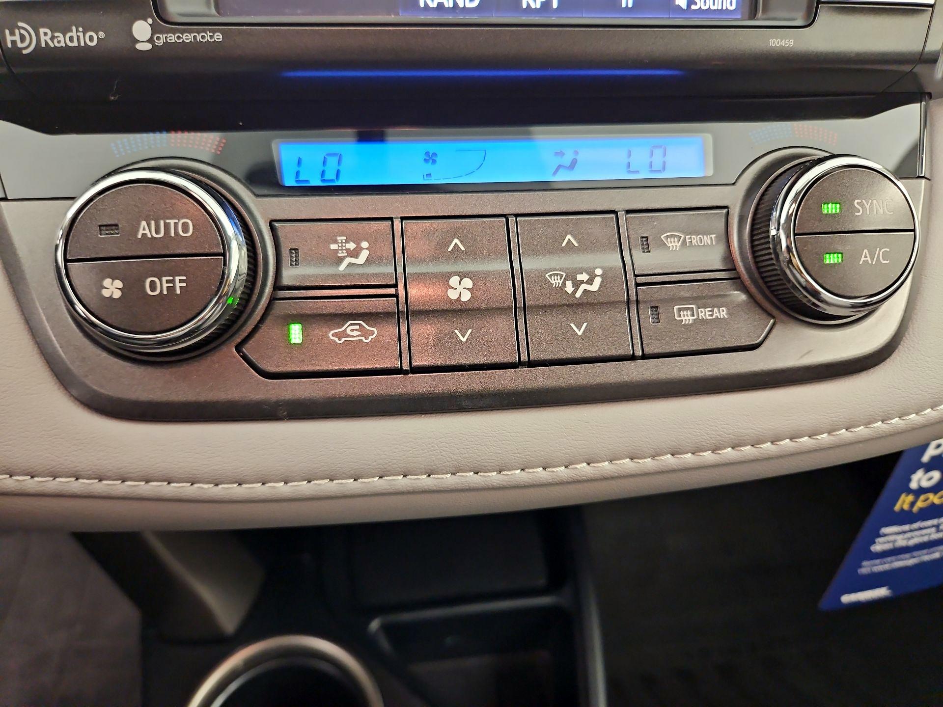 Thumbnail: 2015 Toyota RAV4 - 17
