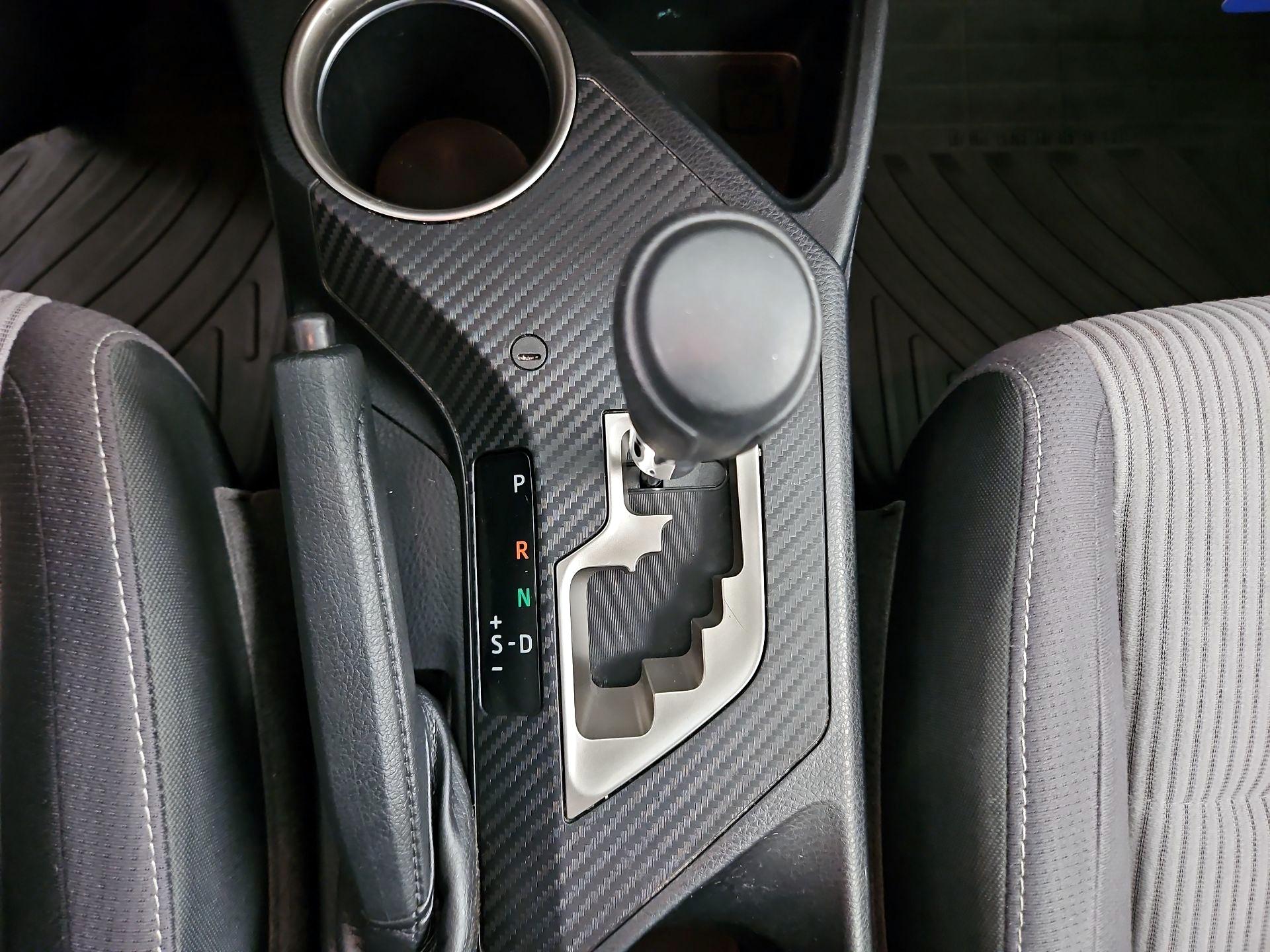 Thumbnail: 2015 Toyota RAV4 - 18