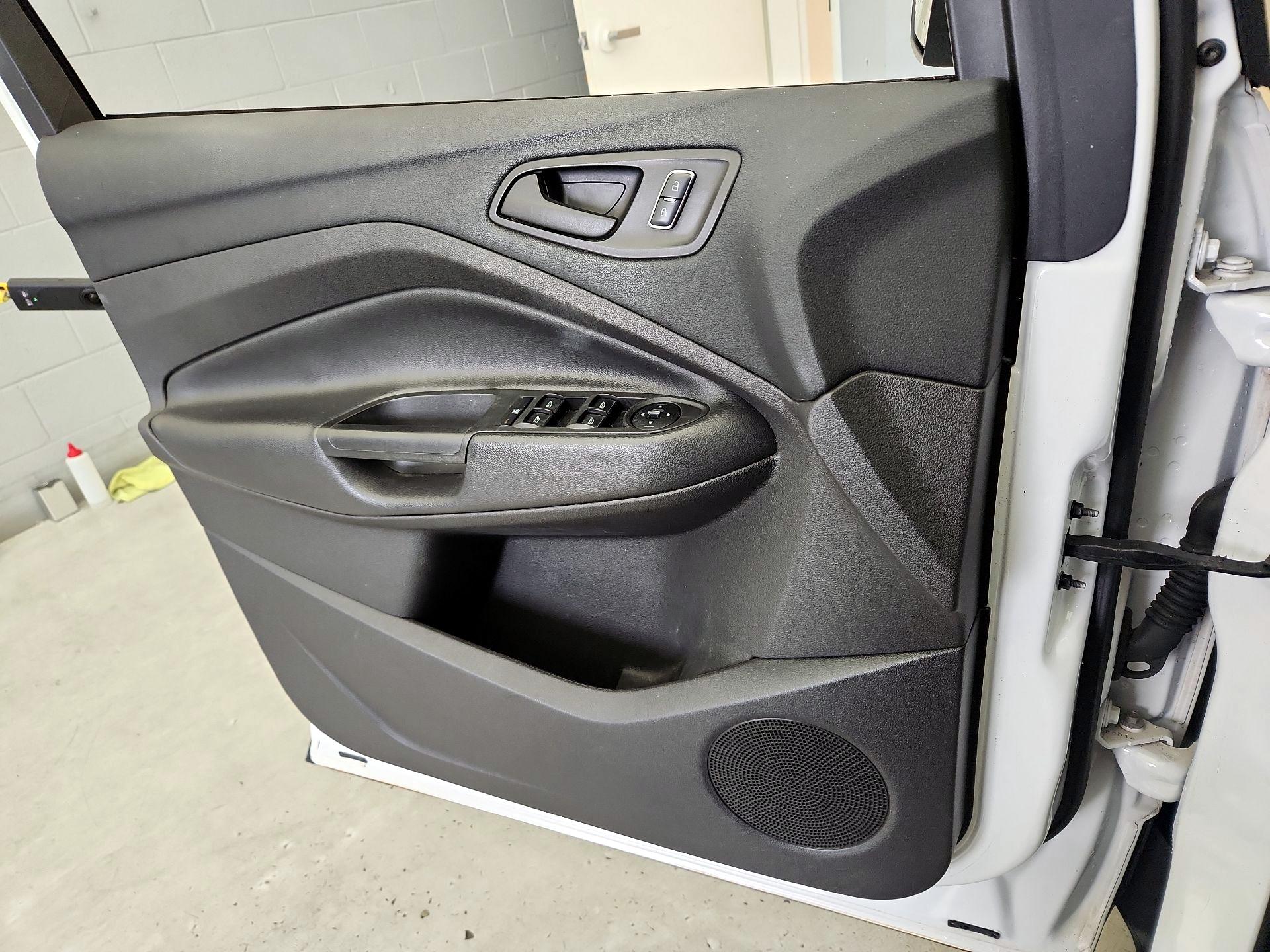 Thumbnail: 2016 Ford Escape - 12