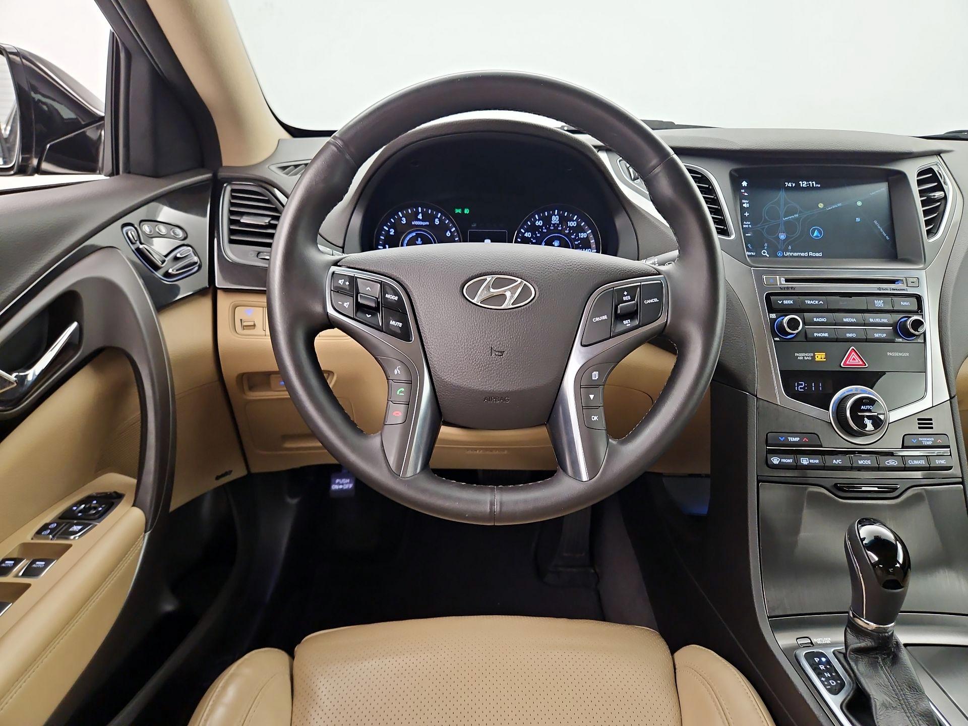 Thumbnail: 2017 Hyundai Azera - 10