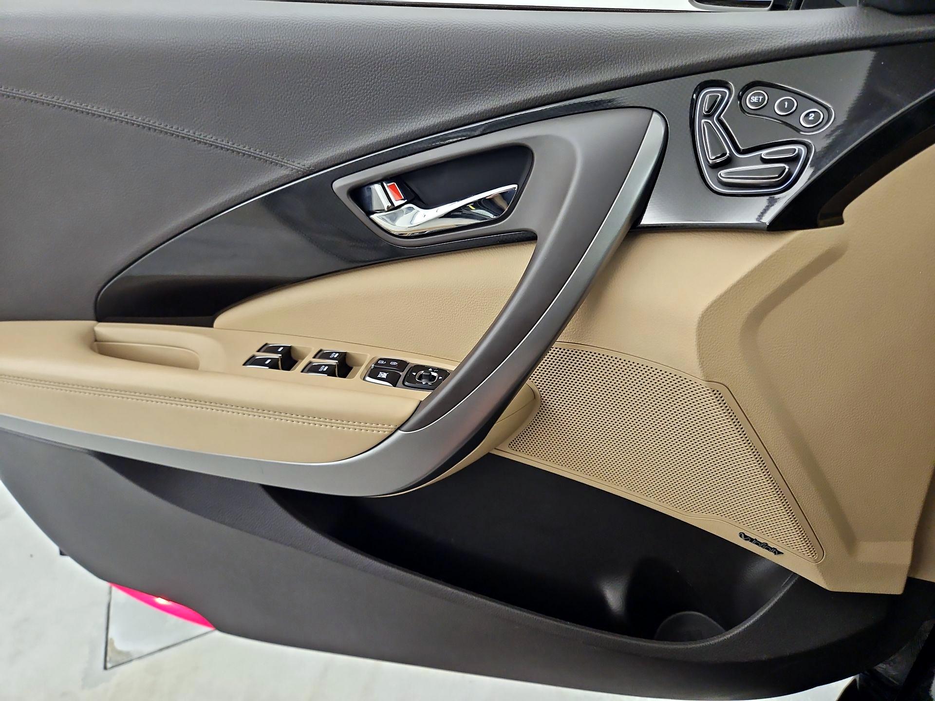 Thumbnail: 2017 Hyundai Azera - 12