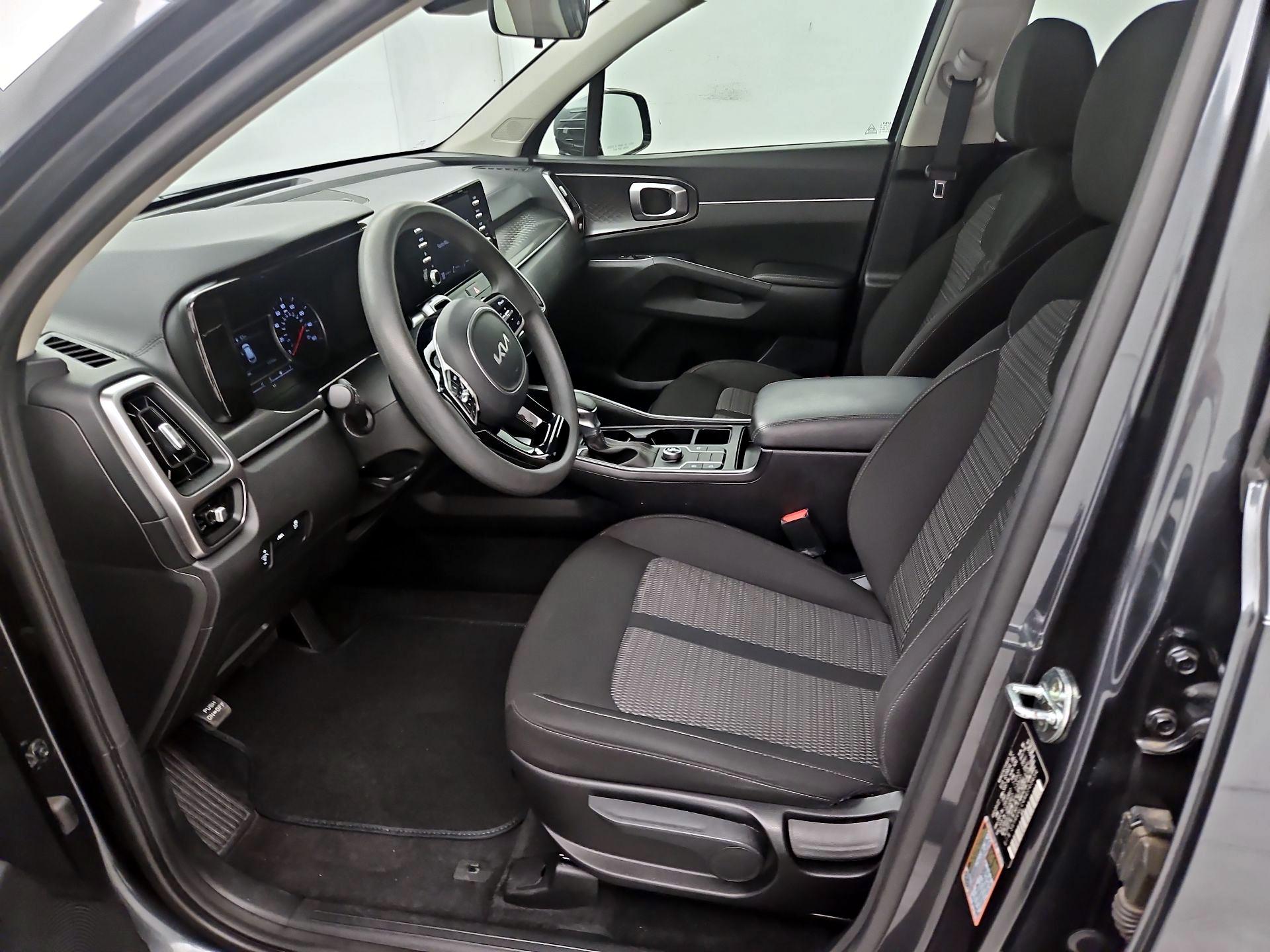 Thumbnail: 2022 Kia Sorento - 11