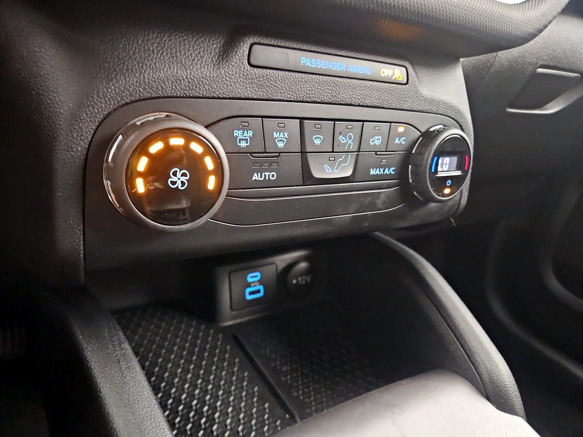 Thumbnail: 2021 Ford Bronco Sport - 16