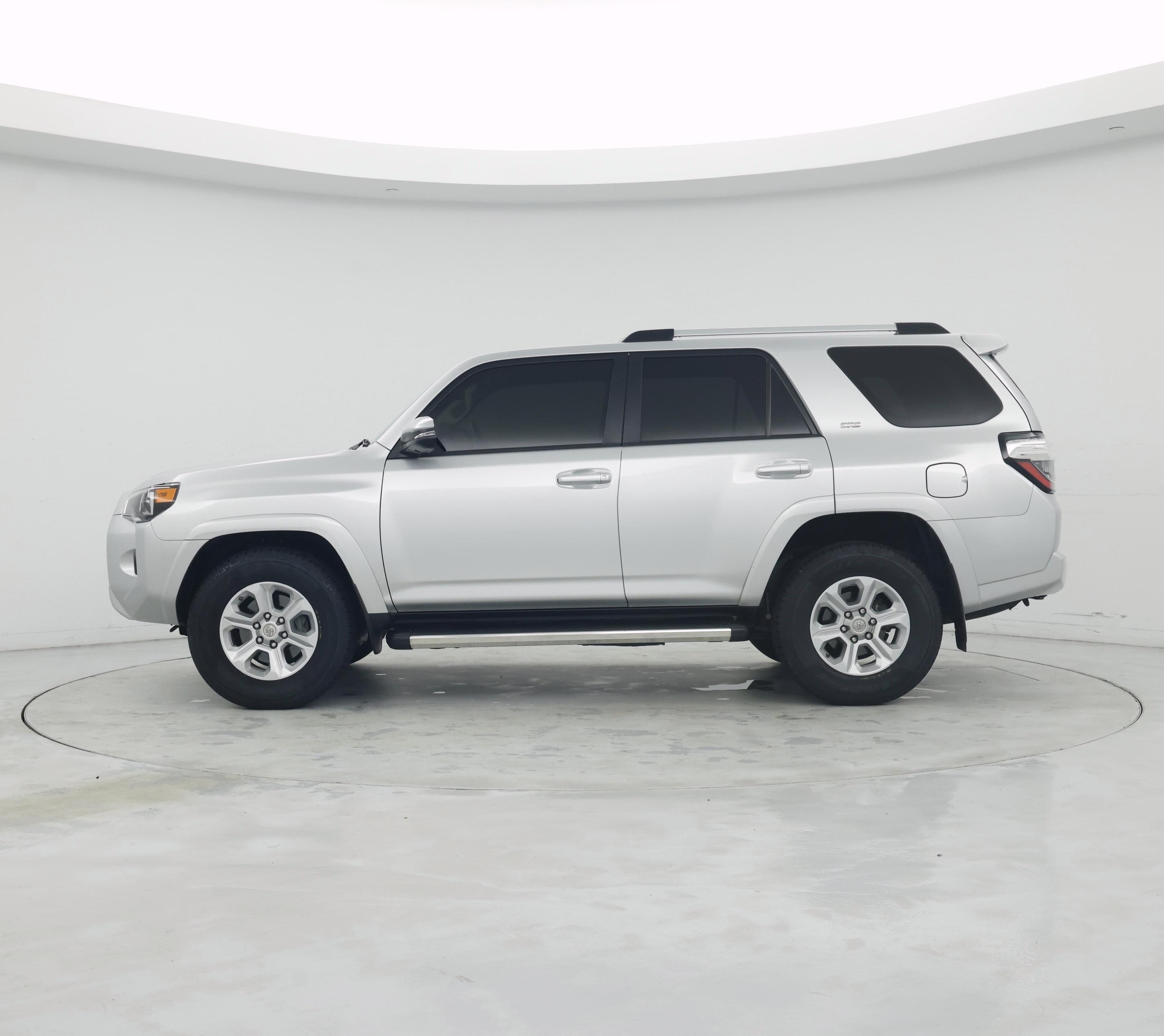 Thumbnail: 2019 Toyota 4Runner - 3