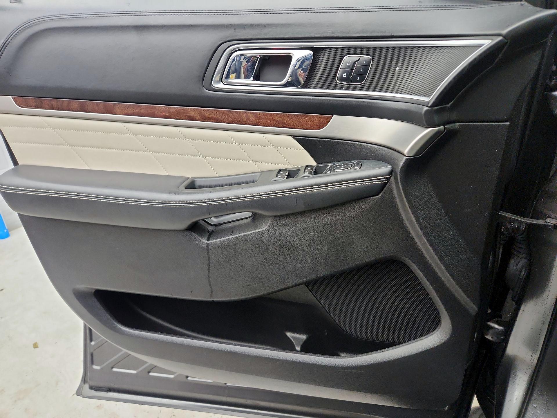 Thumbnail: 2017 Ford Explorer - 12