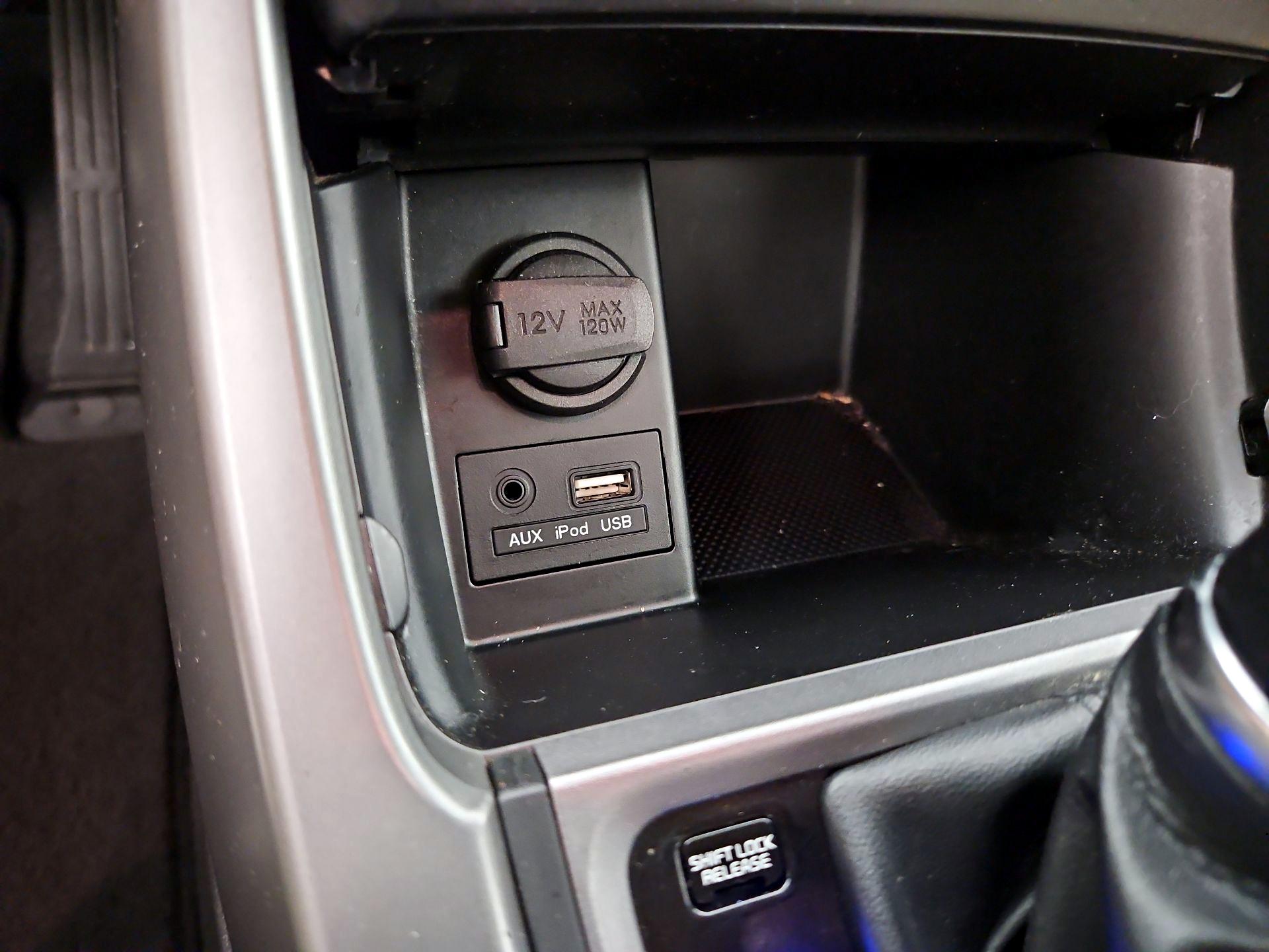 Thumbnail: 2014 Hyundai Elantra - 18