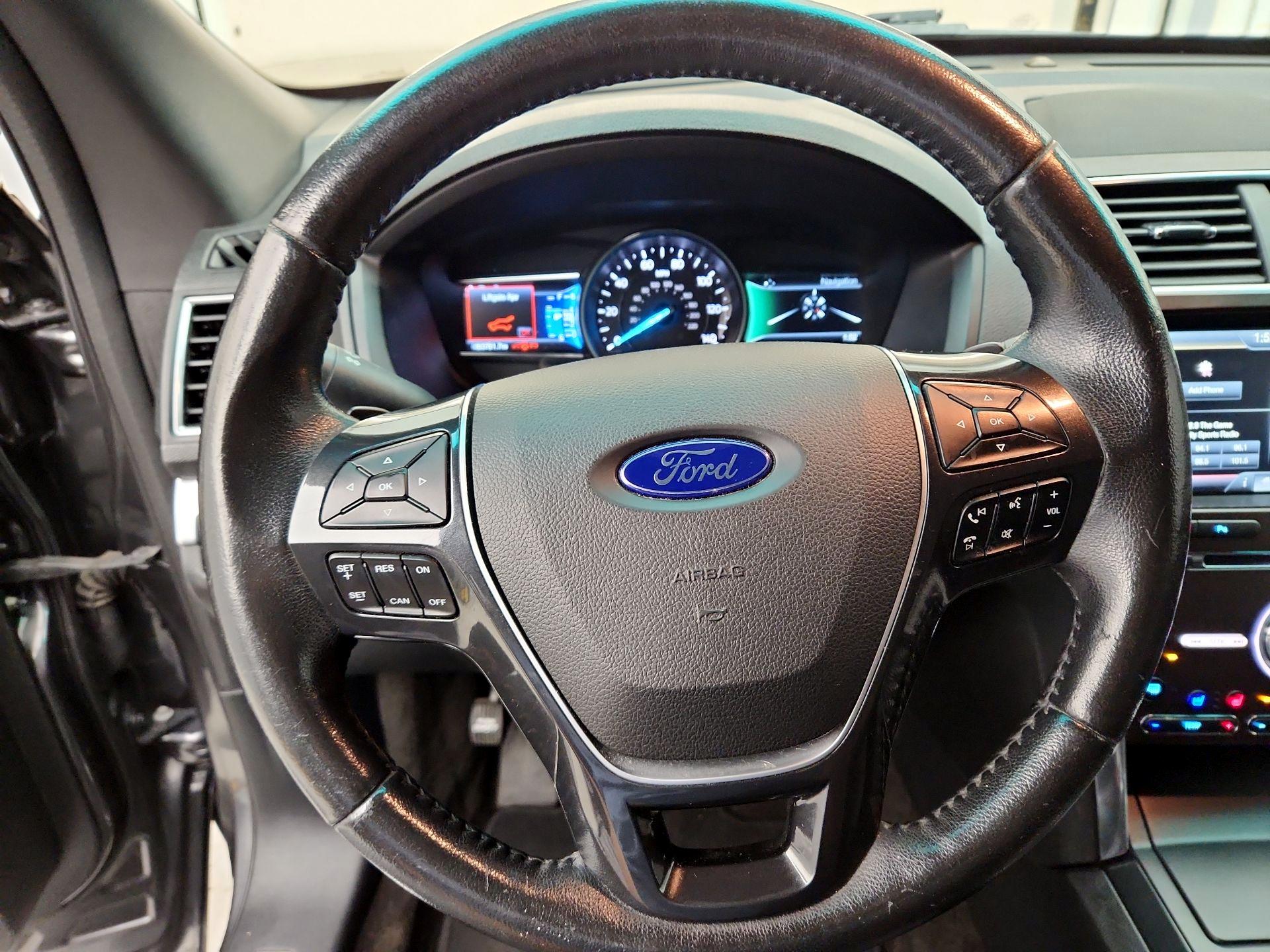 Thumbnail: 2016 Ford Explorer - 10