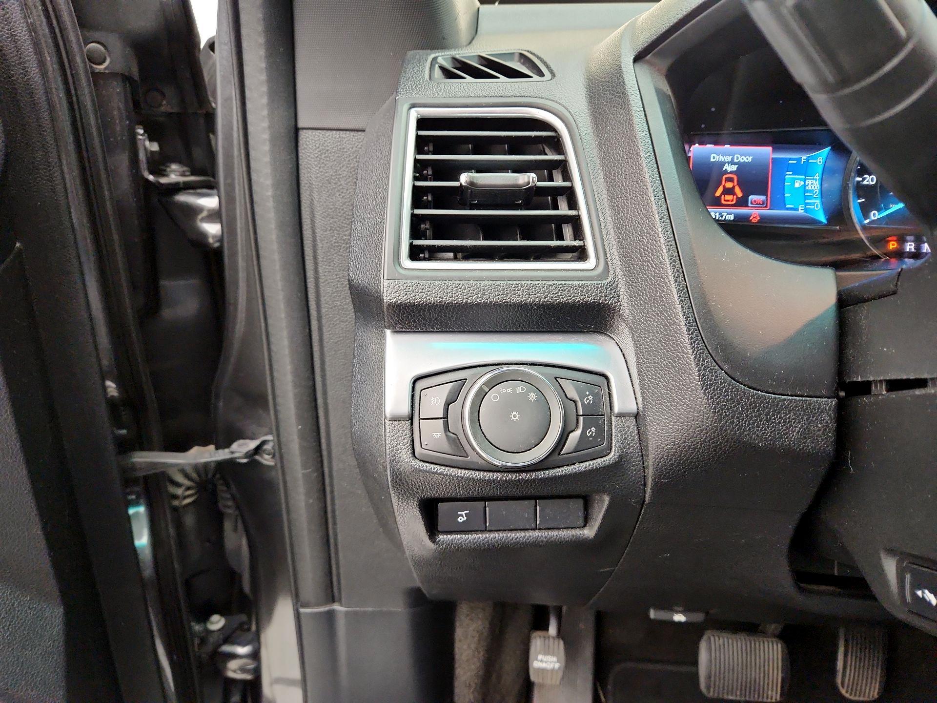 Thumbnail: 2016 Ford Explorer - 13